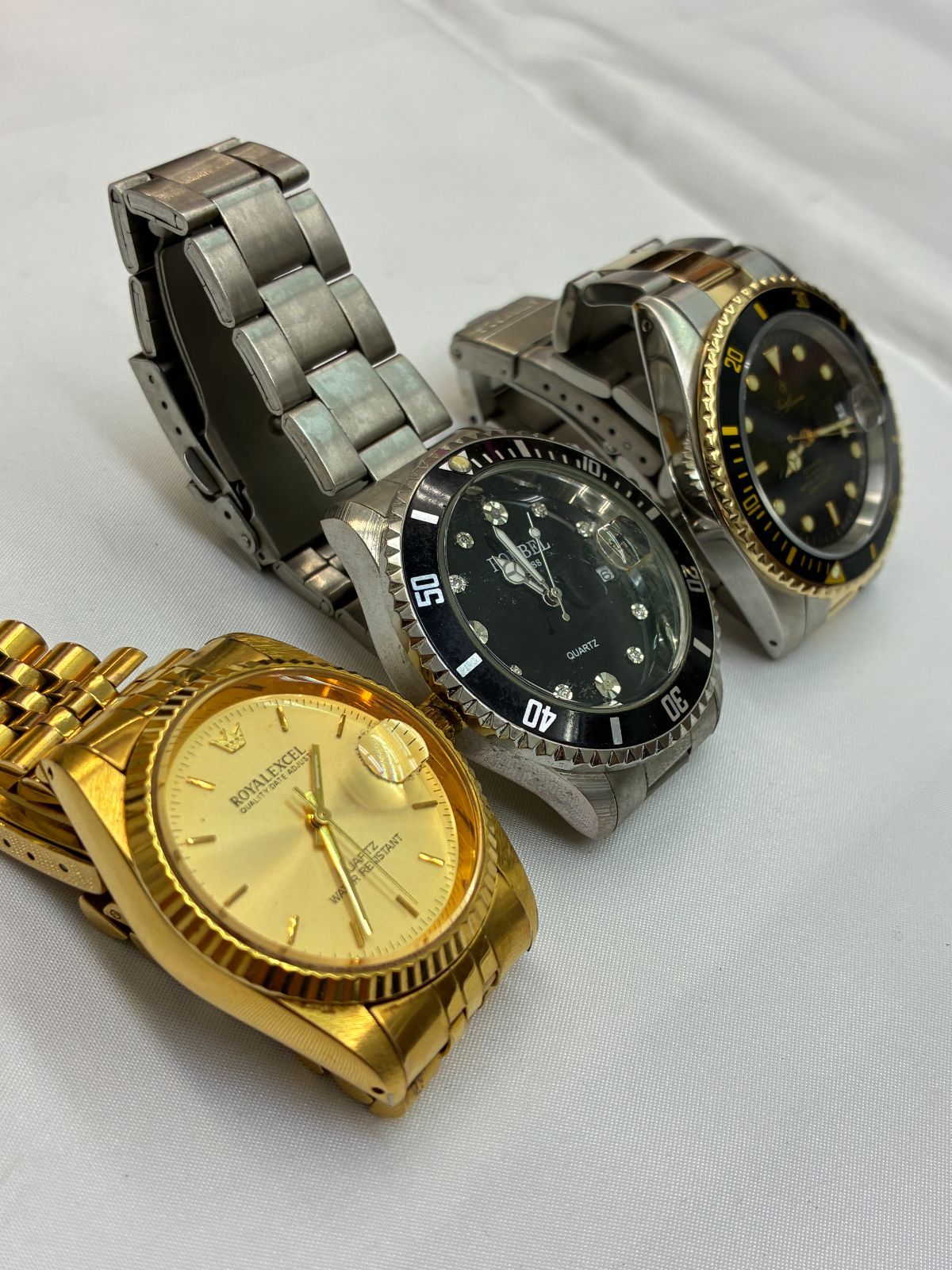 N【中古品】メンズ 稼働品、ジャンク時計 3点まとめ ゴールド 黒文字盤