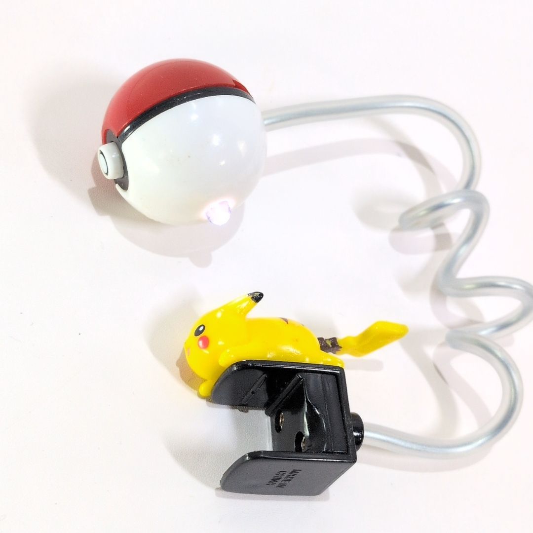 ゲームボーイカラー専用 ぴかっとライト ピカチュウ