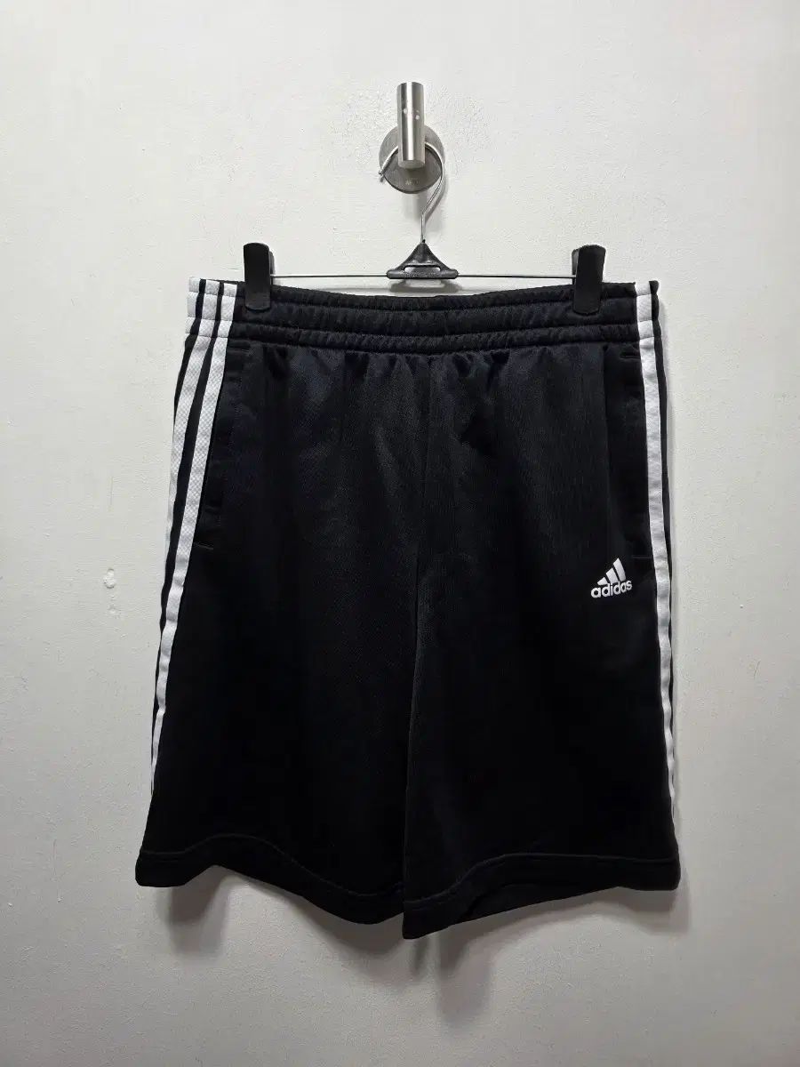 アディダス 3本線 ハーフパンツ ブラック 160