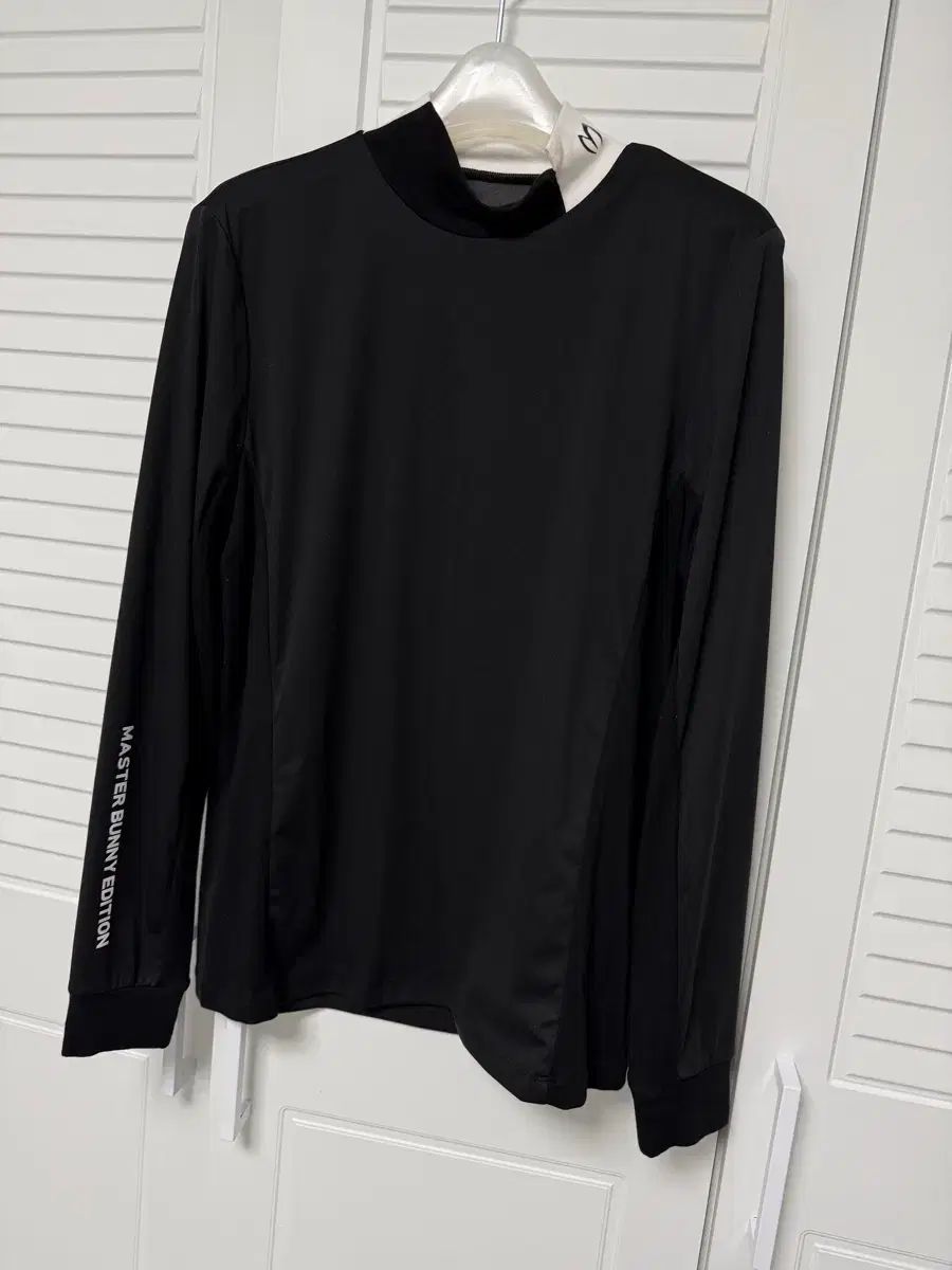 マスターバニーエディション モックネック 長袖Tシャツ - メルカリ