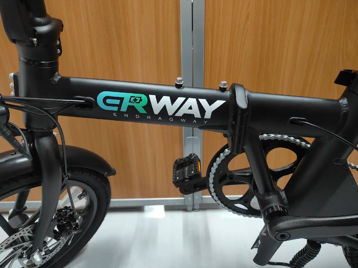 新生活応援セール開催中！】電動アシスト自転車ERWAYA01 Liteブラック