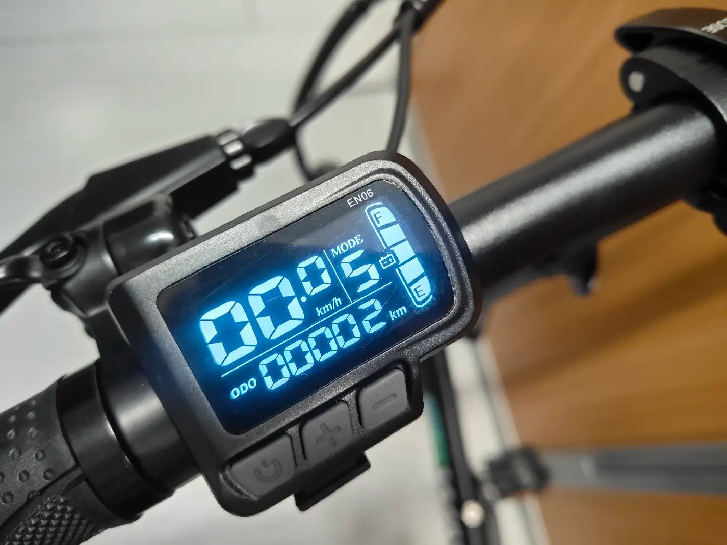 新生活応援セール開催中！】電動アシスト自転車ERWAYA01 Liteブラック