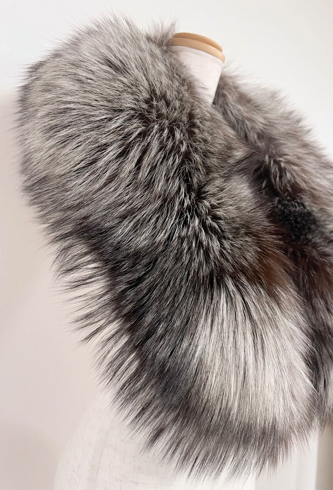 銀狐 SAGA FOX サガフォックス ファー シルバーフォックス - メルカリ