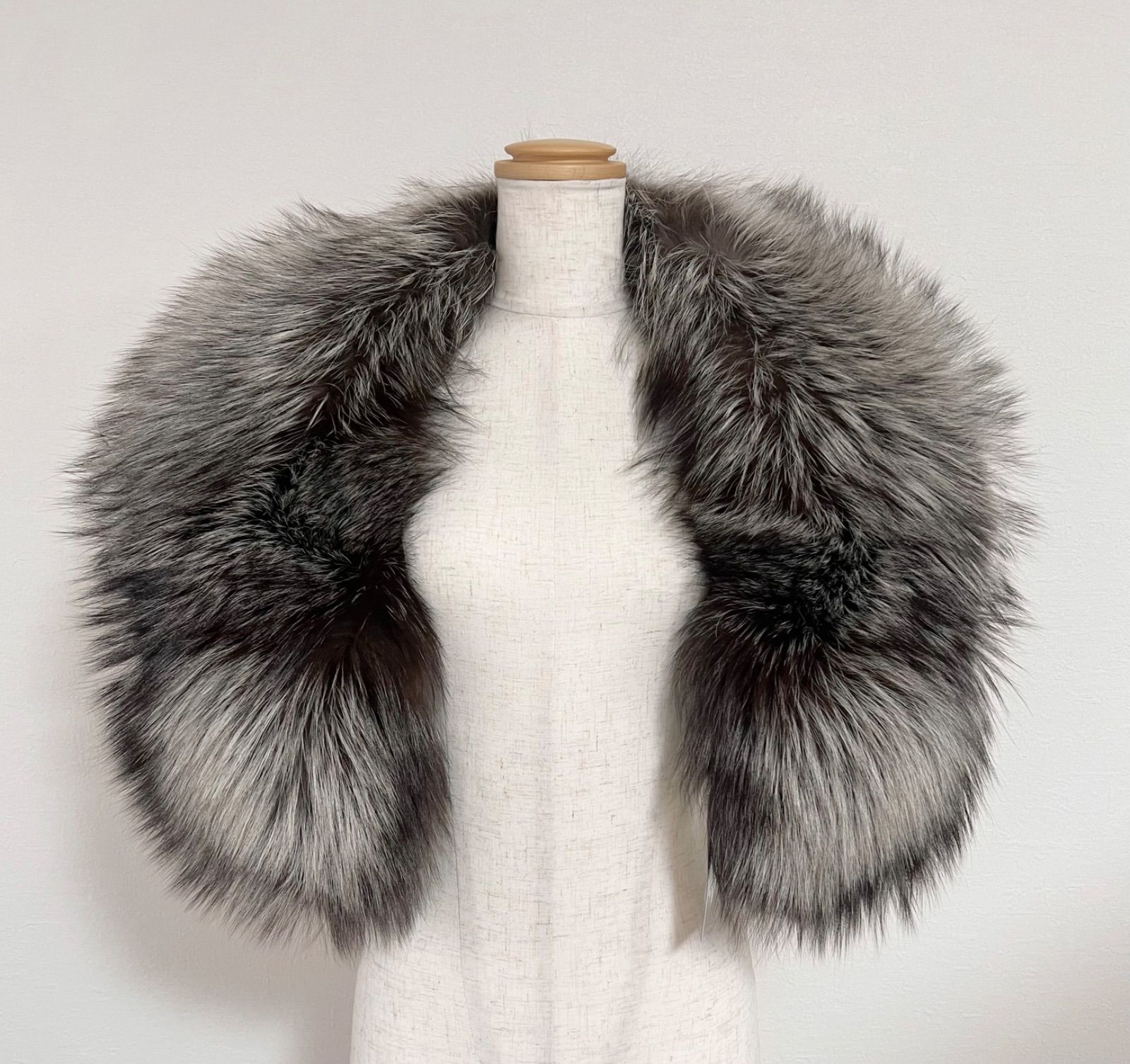 銀狐 SAGA FOX サガフォックス ファー シルバーフォックス - メルカリ