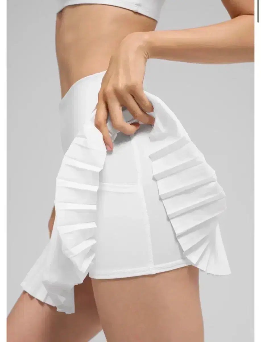 Alo アルロ 正規品 白 スカート XS - メルカリ