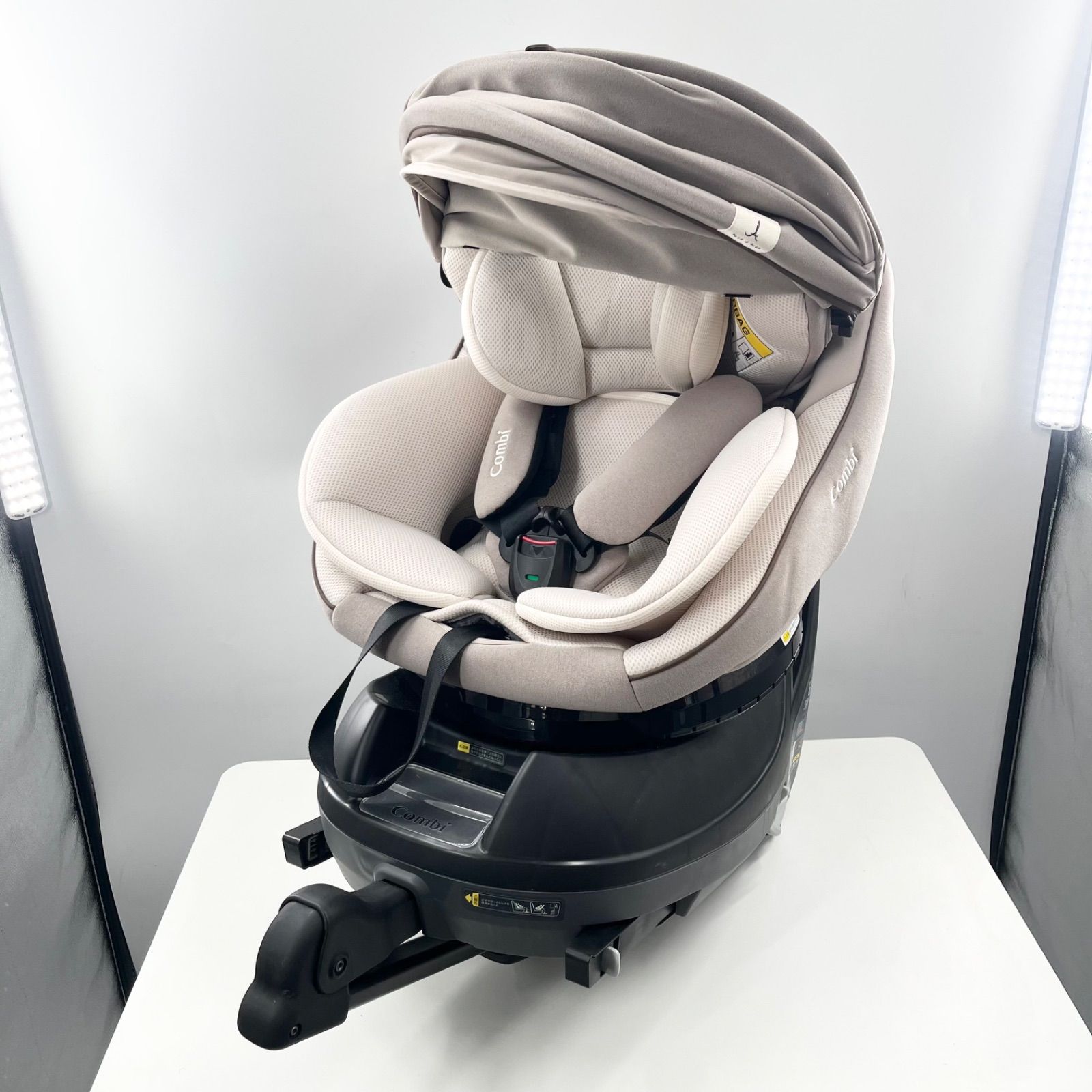 Combi コンビ tete a tete チャイルドシート 回転式 ISOFIX対応 新生児