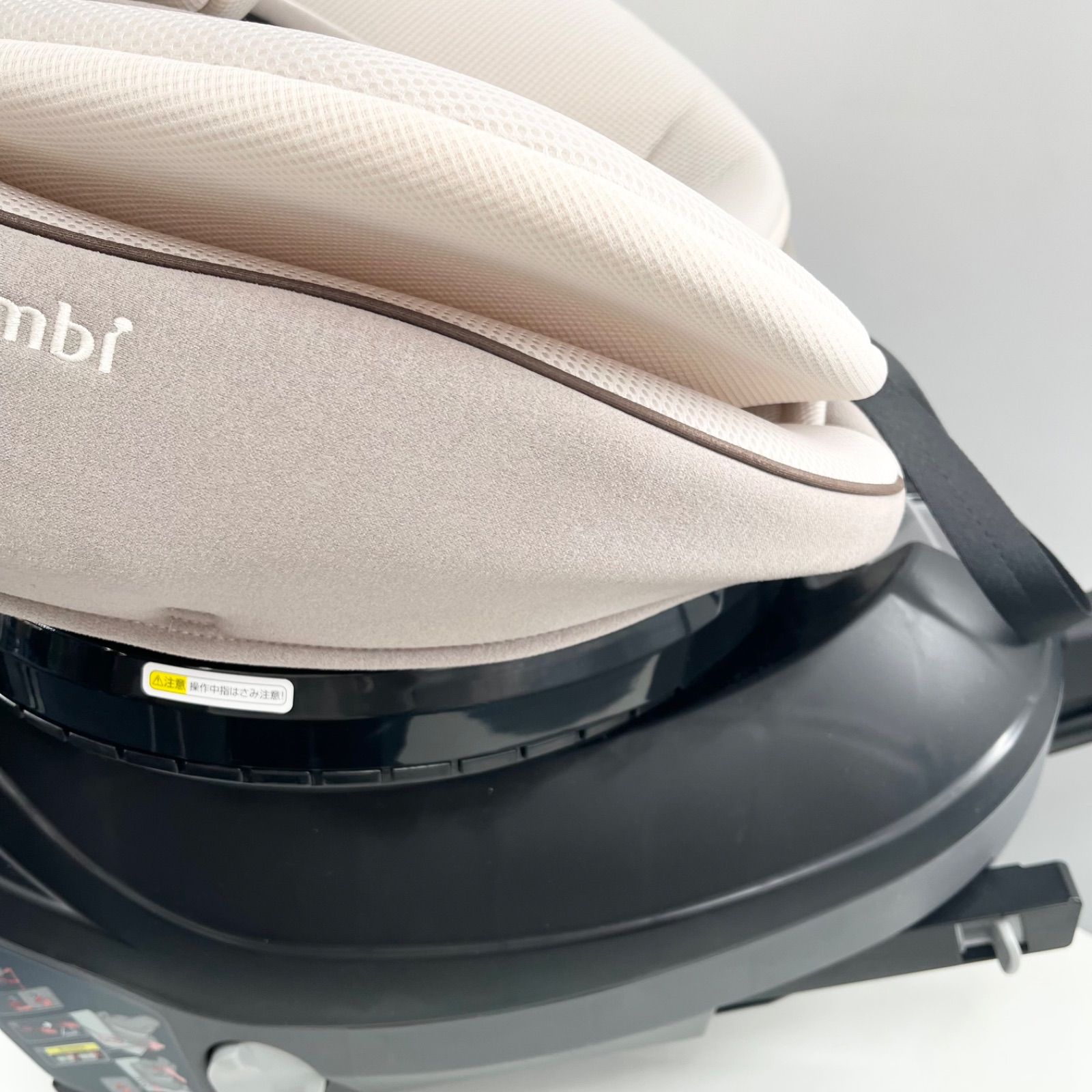 Combi コンビ tete a tete チャイルドシート 回転式 ISOFIX対応 新生児