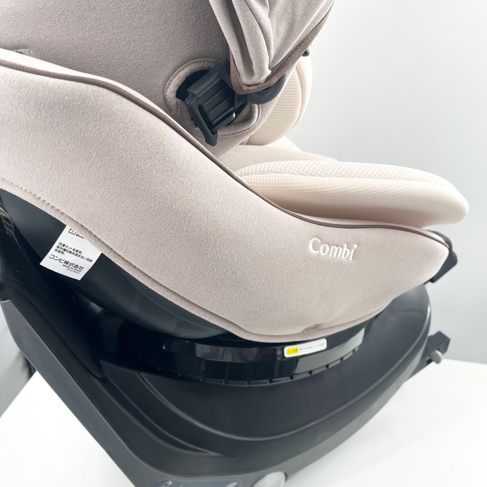 Combi コンビ tete a tete チャイルドシート 回転式 ISOFIX対応 新生児