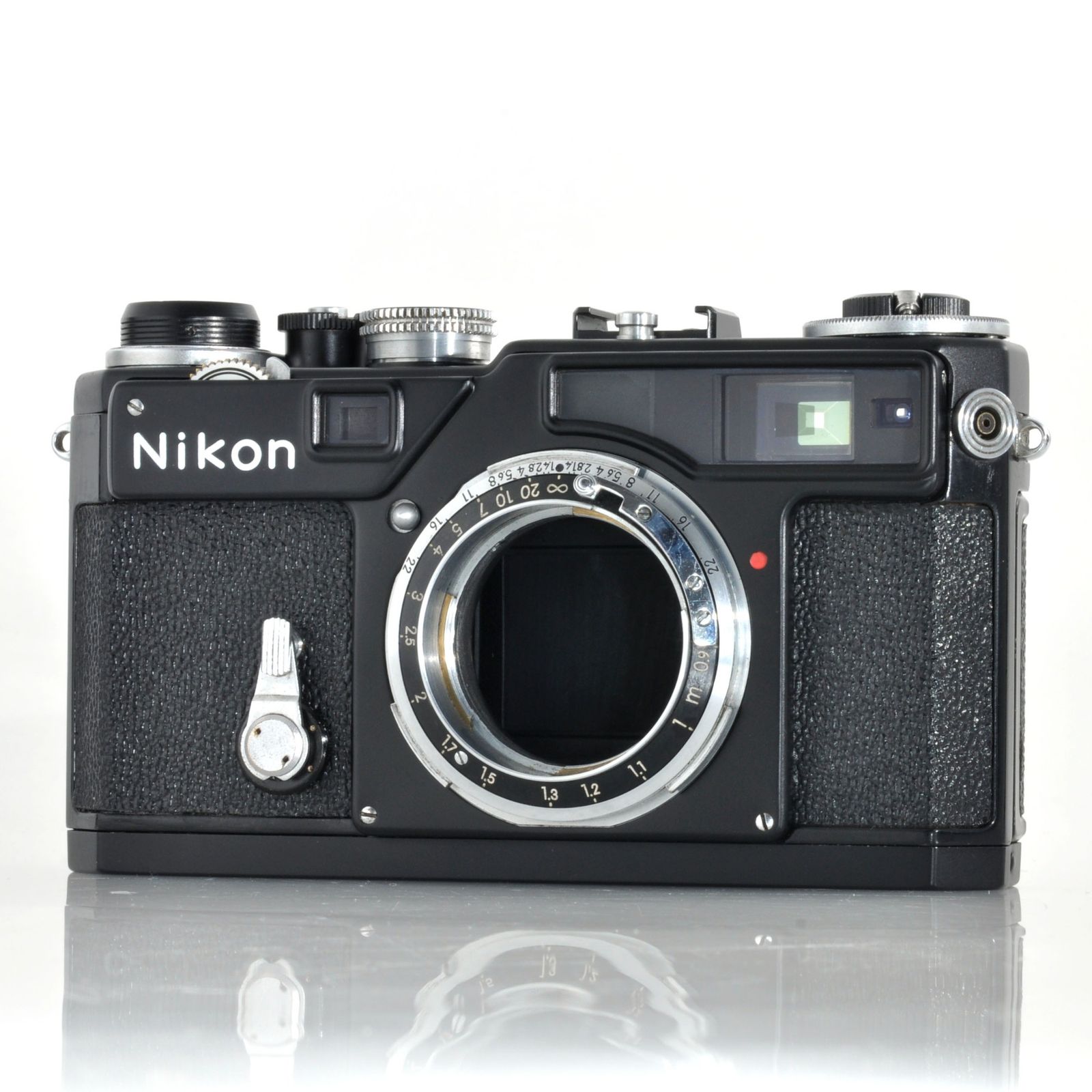 美品と呼ぶのにふさわしい！【ニコン】Nikon SP 後塗ブラック レンジ
