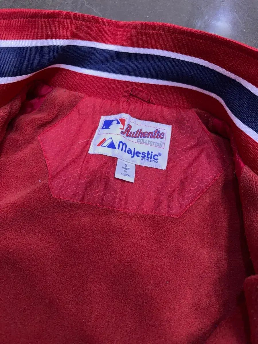 マジェスティック MLB ボストン レッドソックス ブルゾン ベンチ