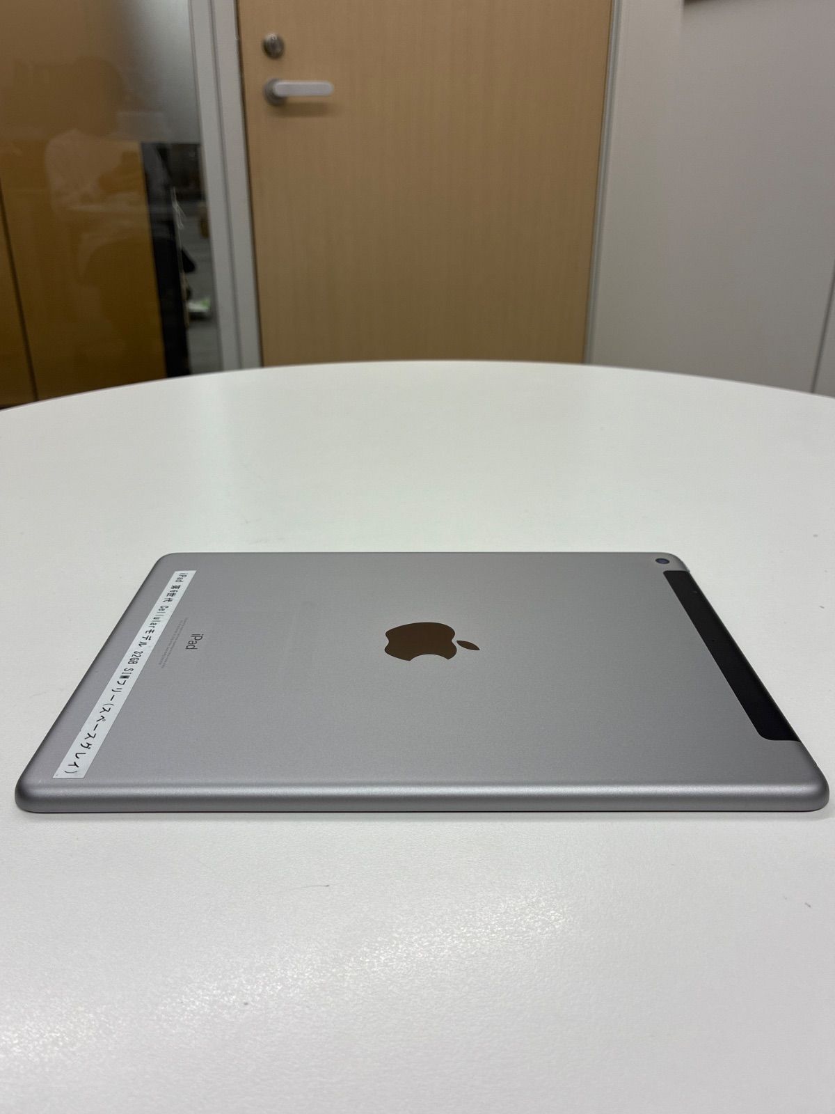 iPad 第6世代 32GB Cellular SIMフリー A1954 スペースグレイ 9.7