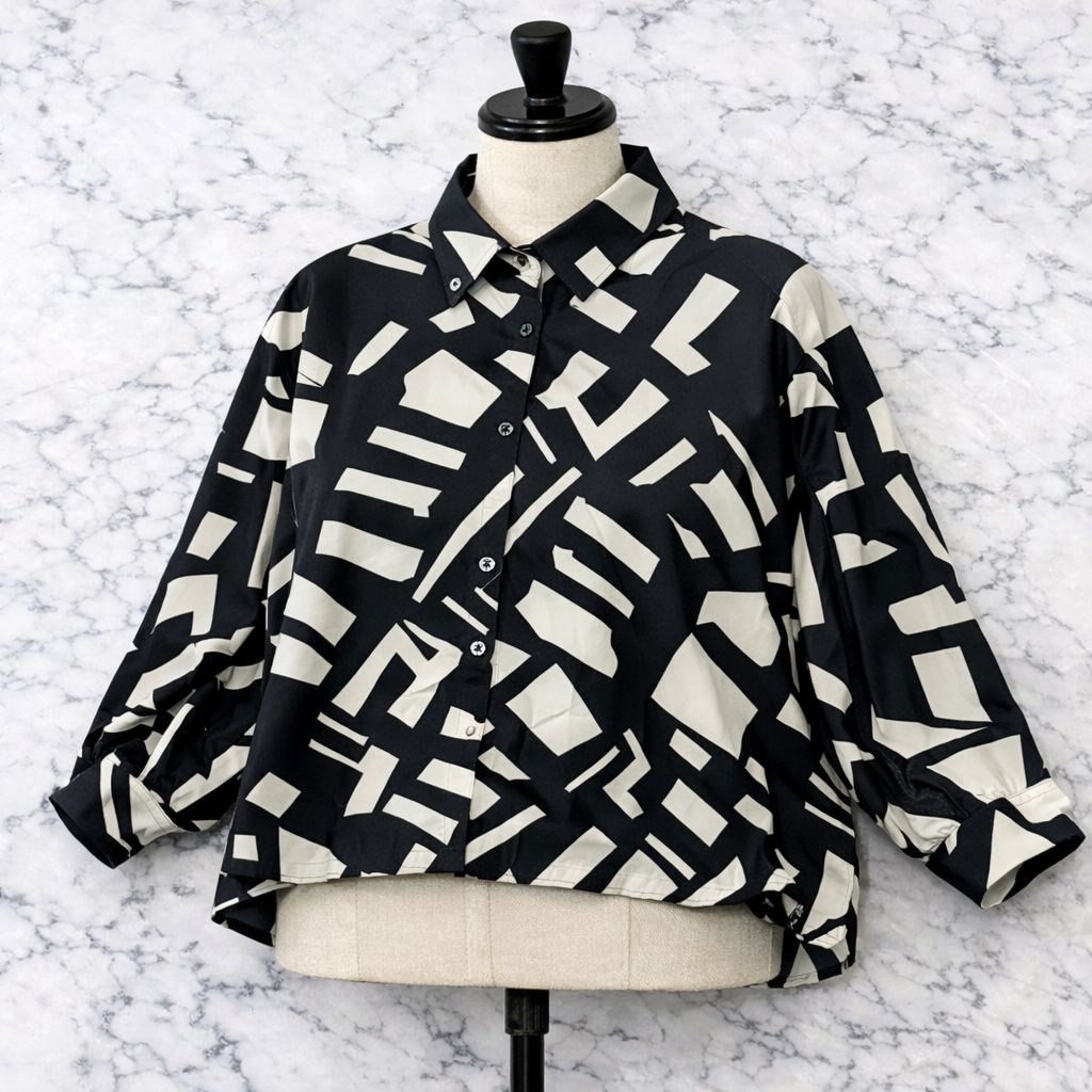 幾何学模様 オーバーサイズシャツ 長袖 - メルカリ