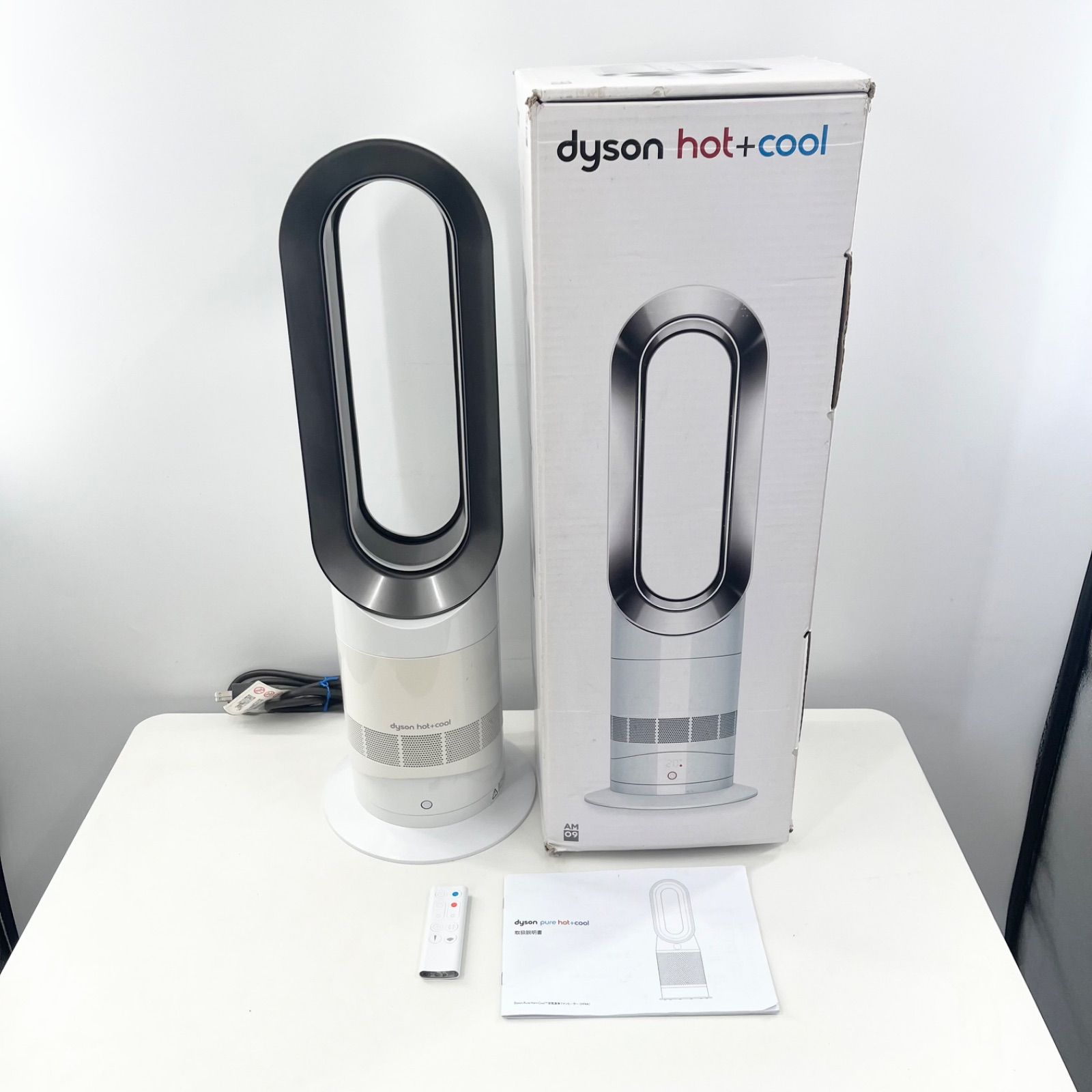 Dyson ダイソン AM09 Hot+Cool ファンヒーター ホワイト Dyson ダイソン AM09 Hot+Cool ファンヒーター ホワイト