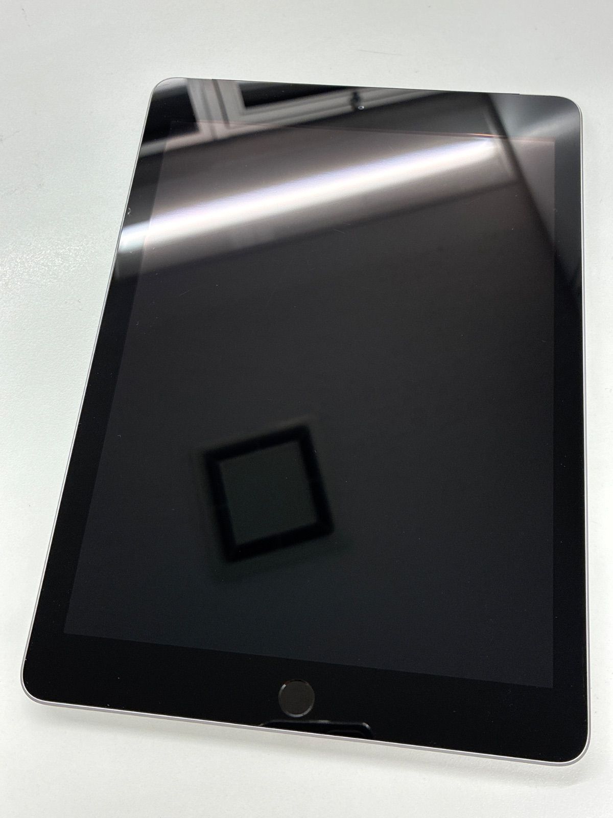 iPad 第6世代 32GB Cellular SIMフリー A1954 スペースグレイ 完全