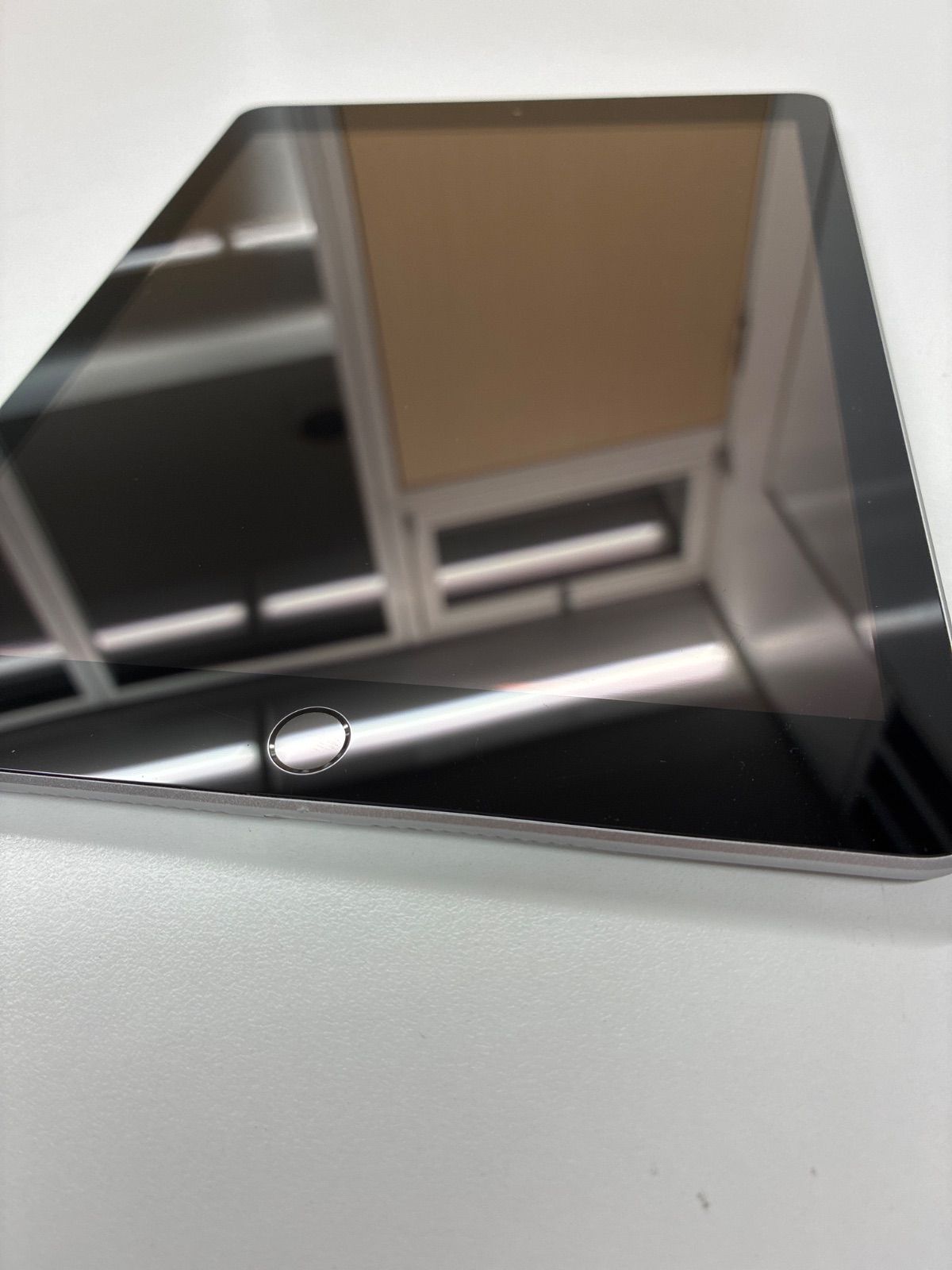 iPad 第6世代 32GB Cellular SIMフリー A1954 スペースグレイ 完全