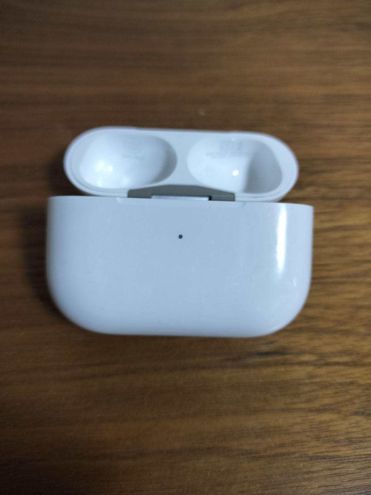 美品（正規品）Apple AirPods Pro 第2世代 充電ケースのみ USB-C A2968