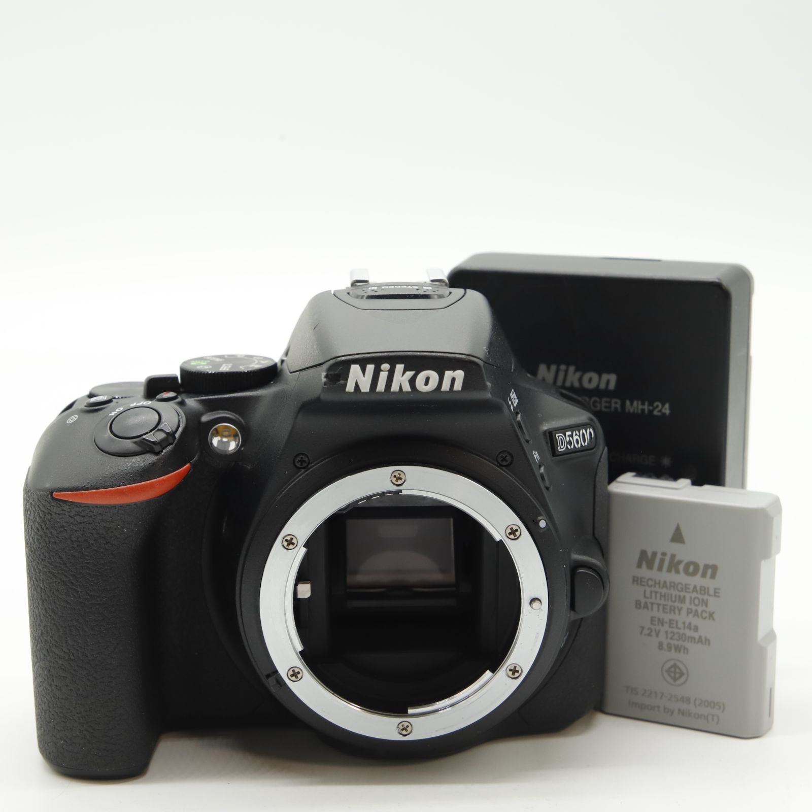 シャッター回数5963回】□ほぼ新品□ Nikon Nikon デジタル一眼レフ