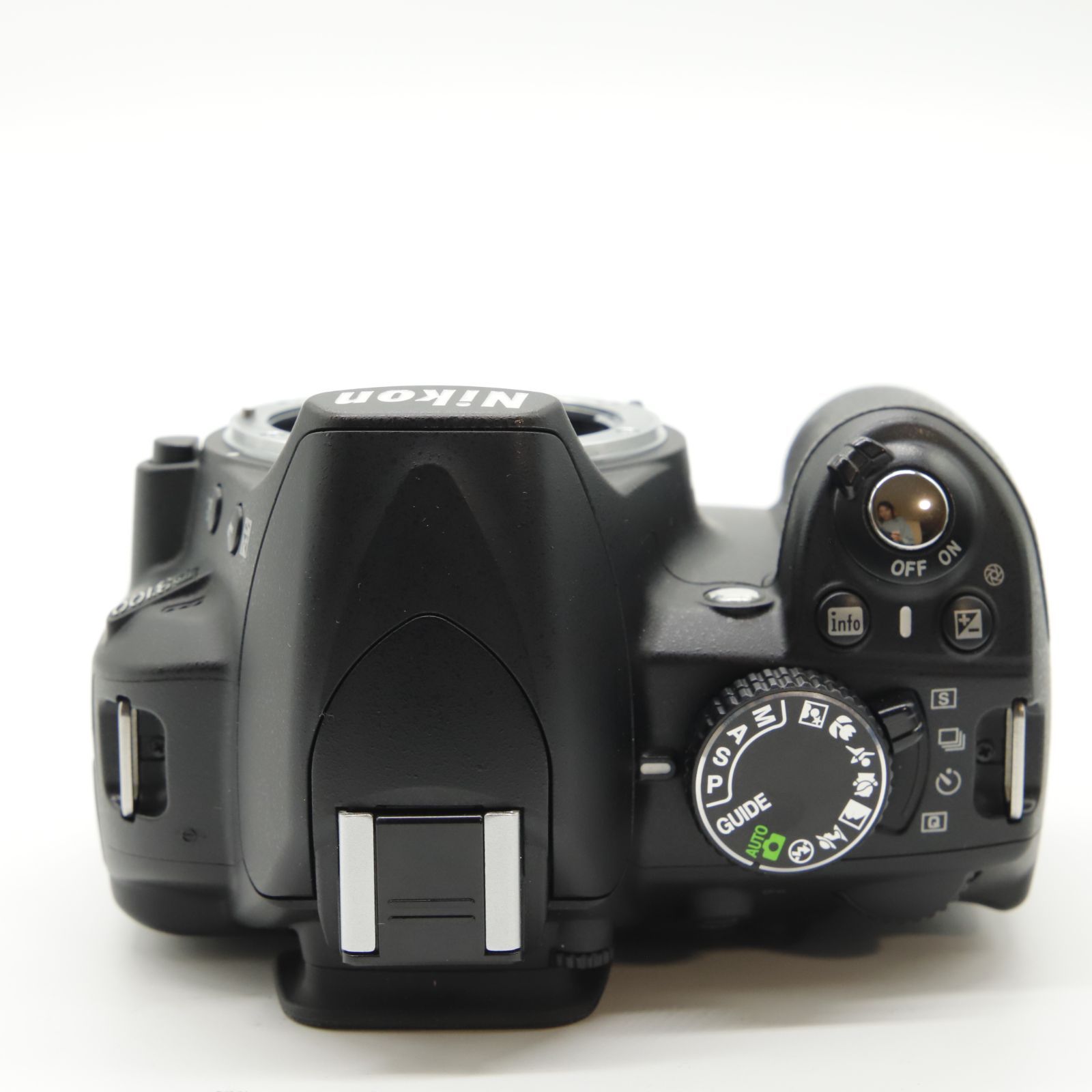 シャッター回数7410回】液晶左側に黄ばみあり□美品□ Nikon Nikon