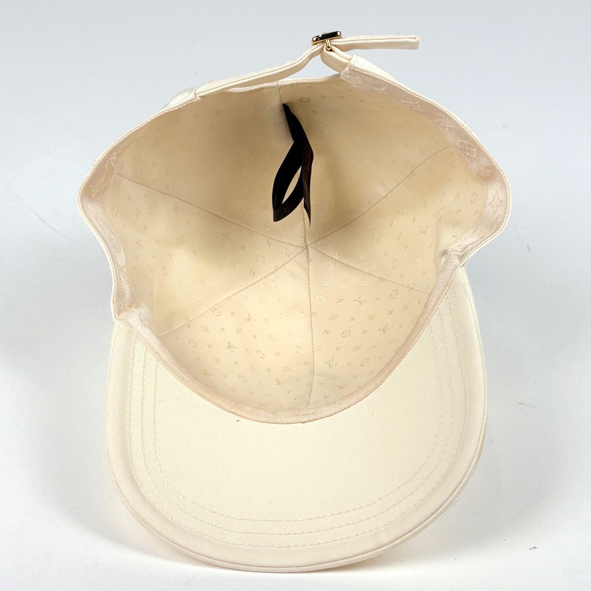 ルイ・ヴィトン Louis Vuitton キャップ LV シグネチャー 帽子