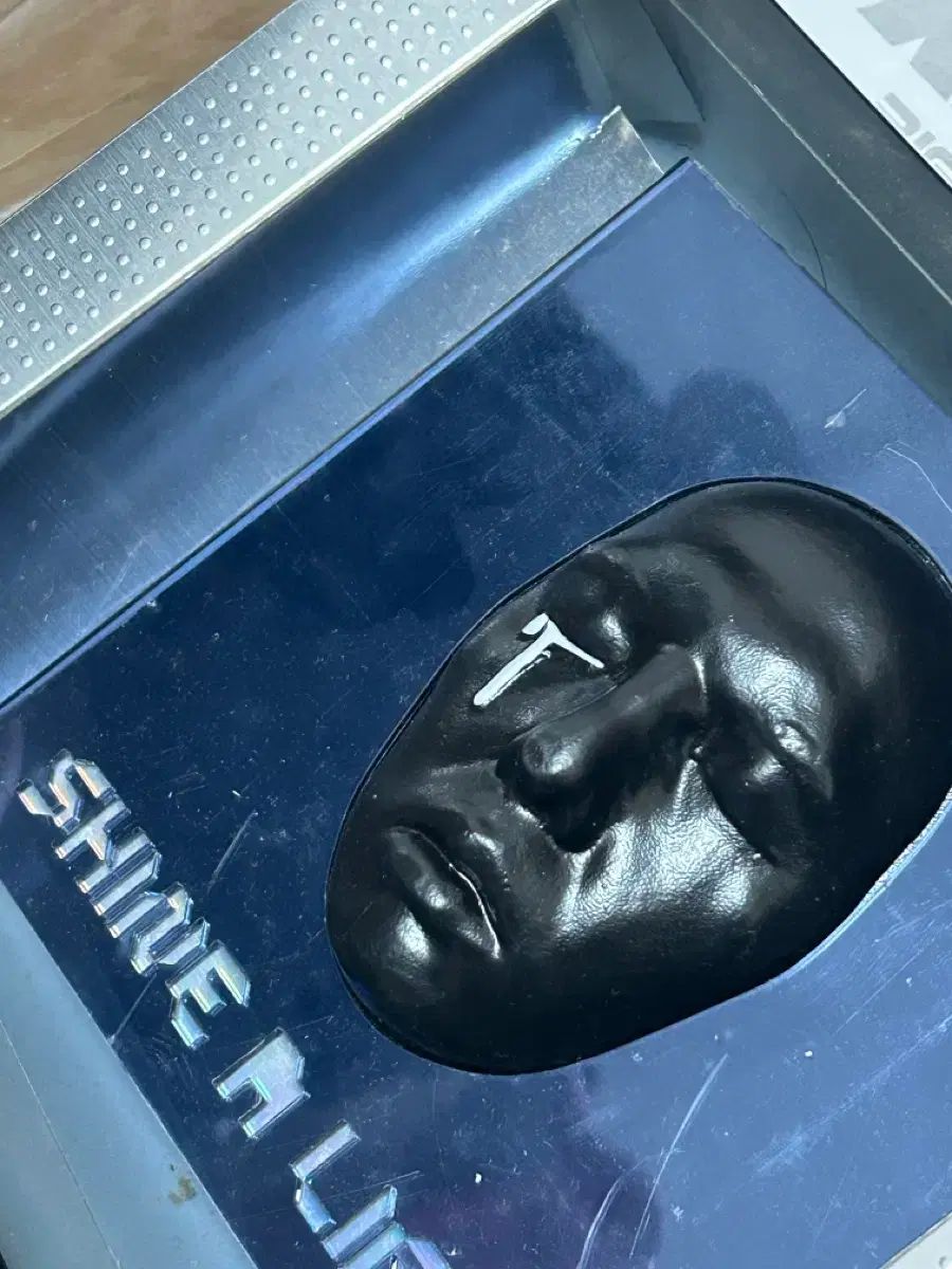 G-DRAGON（ジードラゴン） SHINE A LIGHT DVD 無削除版 G-DRAGON（ジー