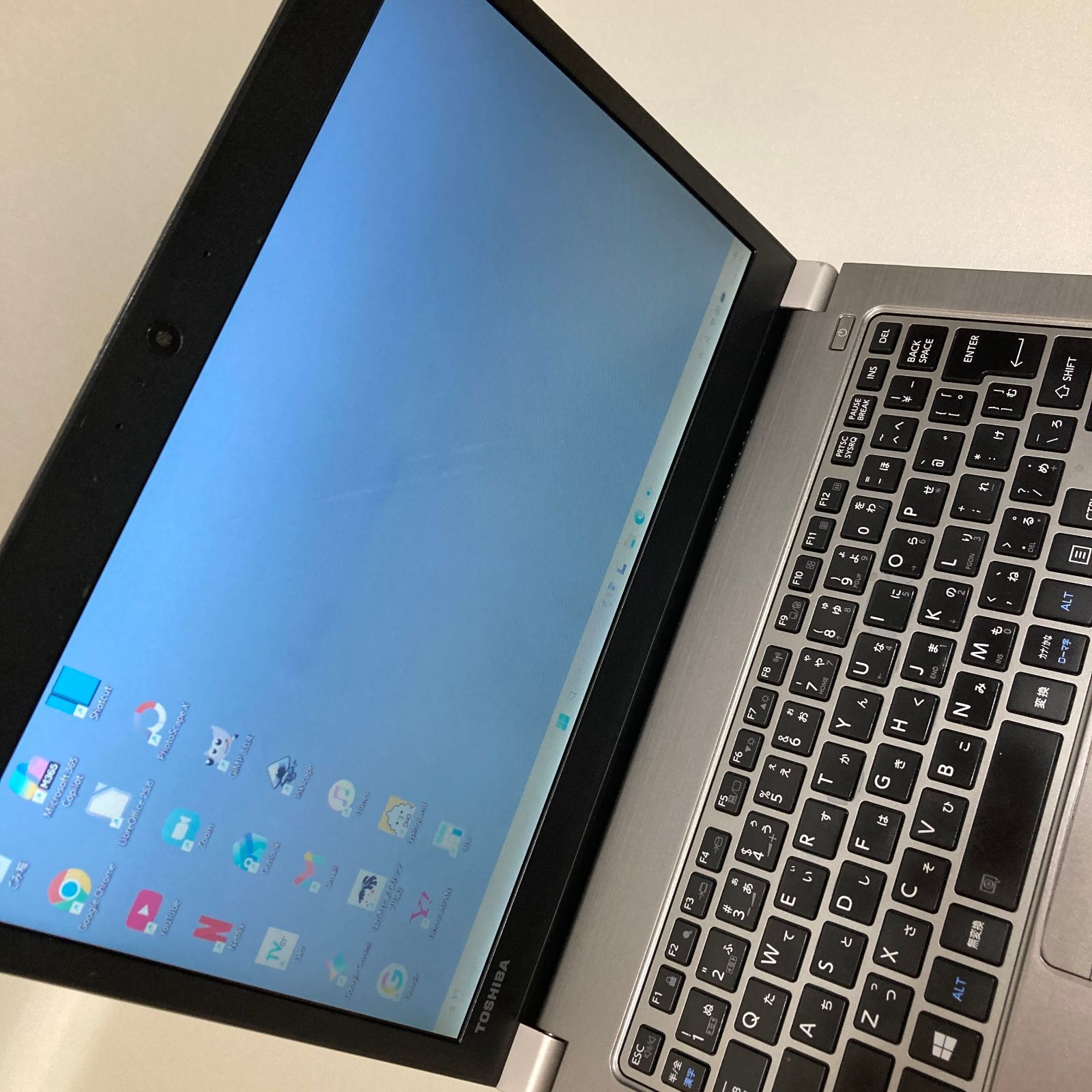 初心者向✨快速・カメラ・スリム◇シルバー◇すぐ使えるノートパソコン