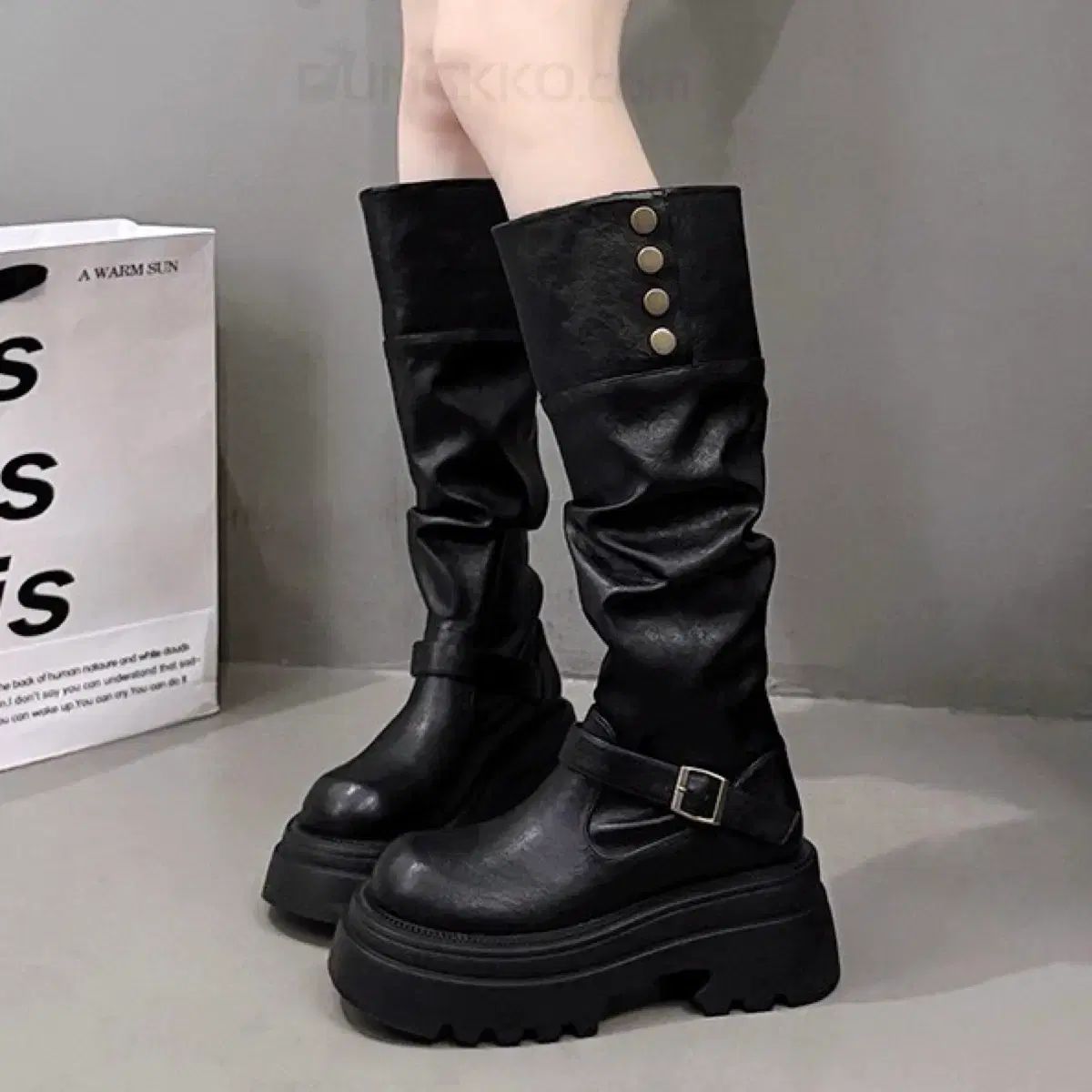 ブラック 厚底 ロングブーツ (未使用) - メルカリ