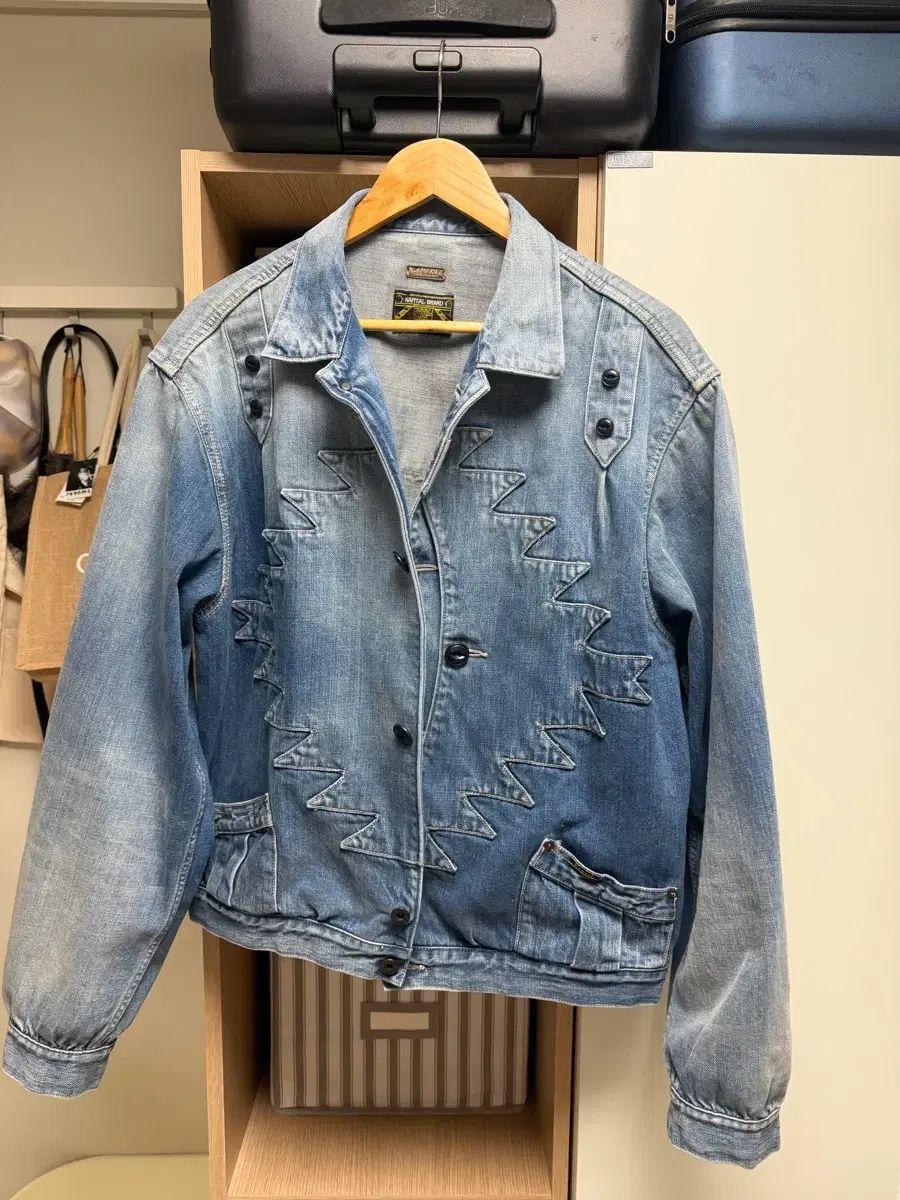 48 キャピタル サン(SAN) トー(TO) ドミンゴ サンダー(THUNDER)バード