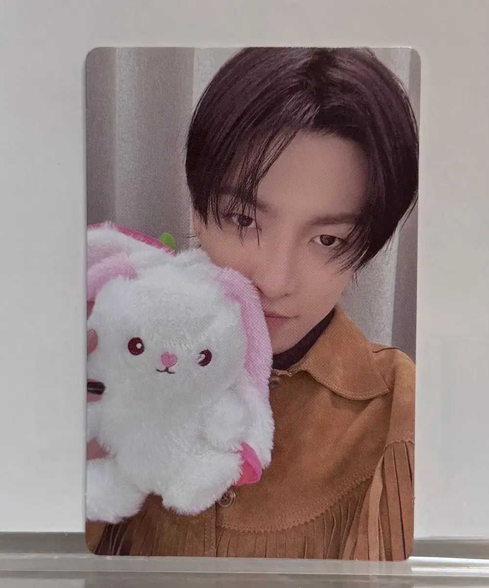 ATEEZ（エイティーズ・アチズ）ホンジュン(HONGJOONG) 톡톡 いちご