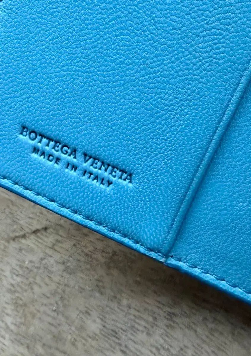 ボッテガ・ヴェネタ パスポートケース (未使用) - メルカリ