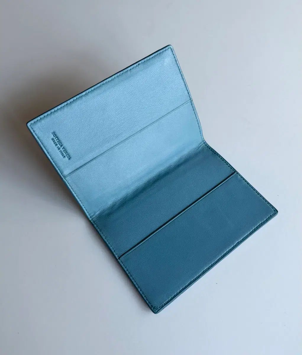 ボッテガ・ヴェネタ パスポートケース (未使用) - メルカリ