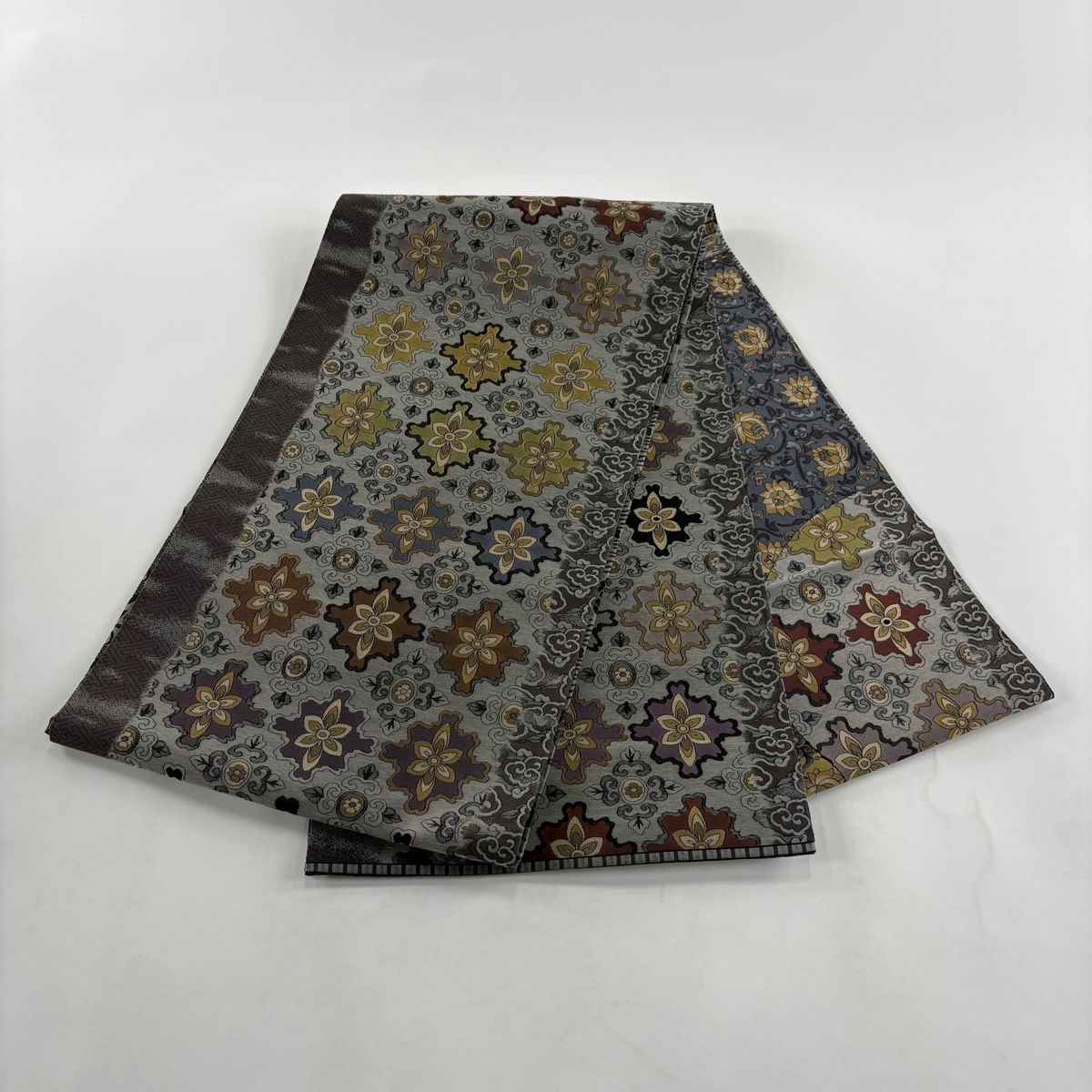 美品】 袋帯 名品 リバーシブル 手先二通り 花唐草 名物裂 灰色 全通