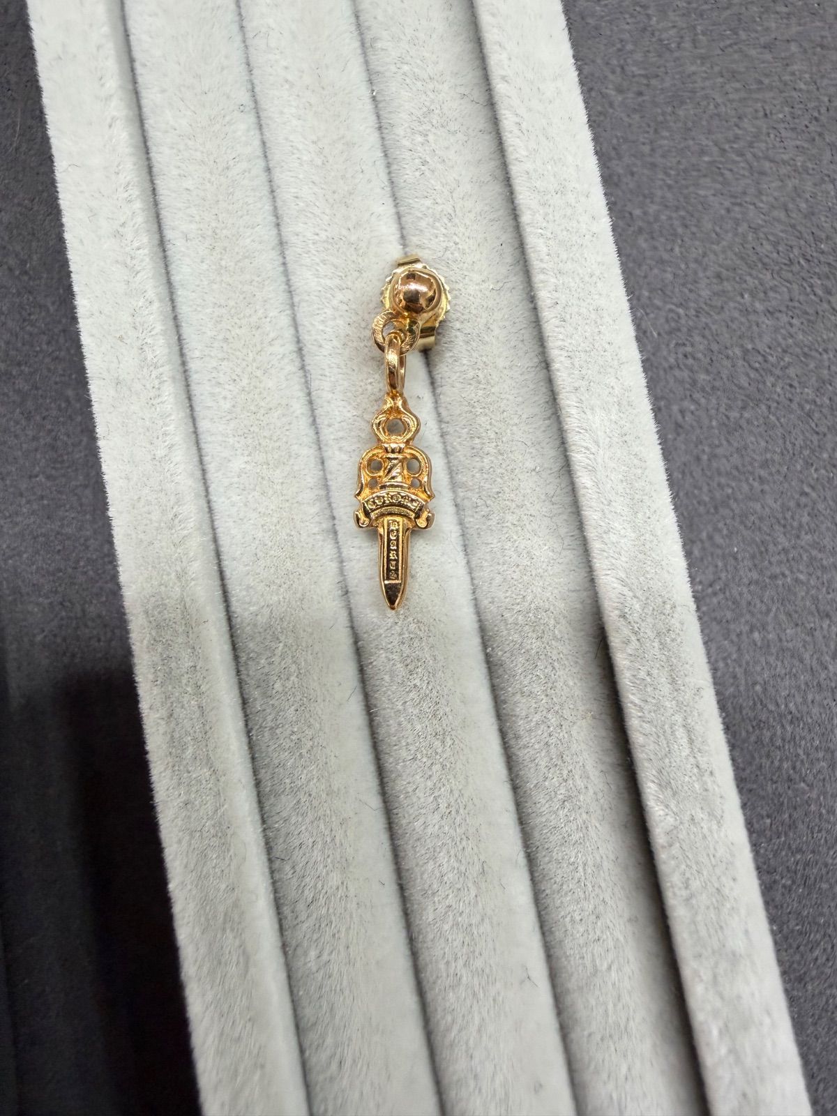 確実正規品 クロムハーツ ピアス ドロップ スタックダガー 22K