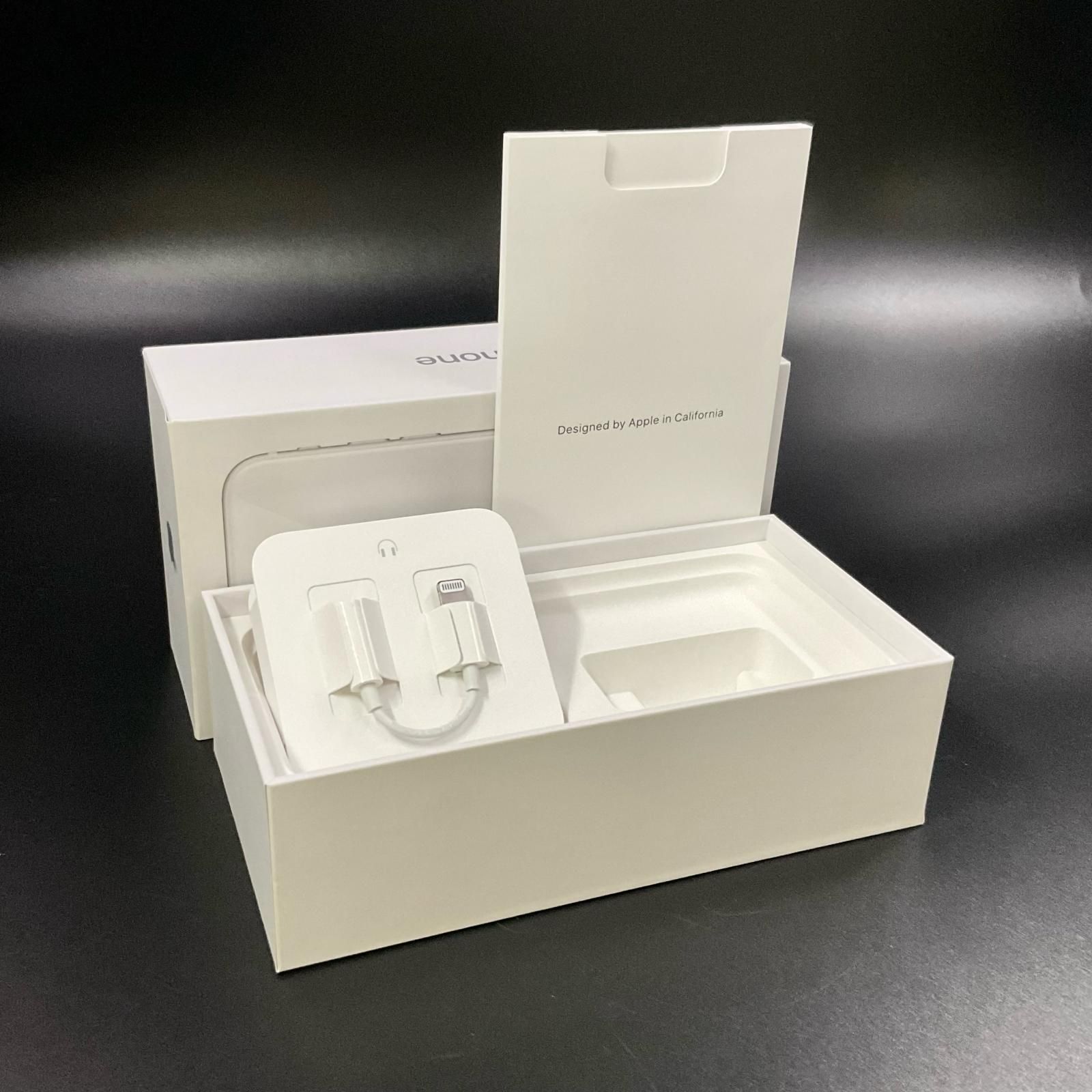 iPhone 8 64GB シルバー docomo 白ロム 美品 動作確認済 90%【全額返金