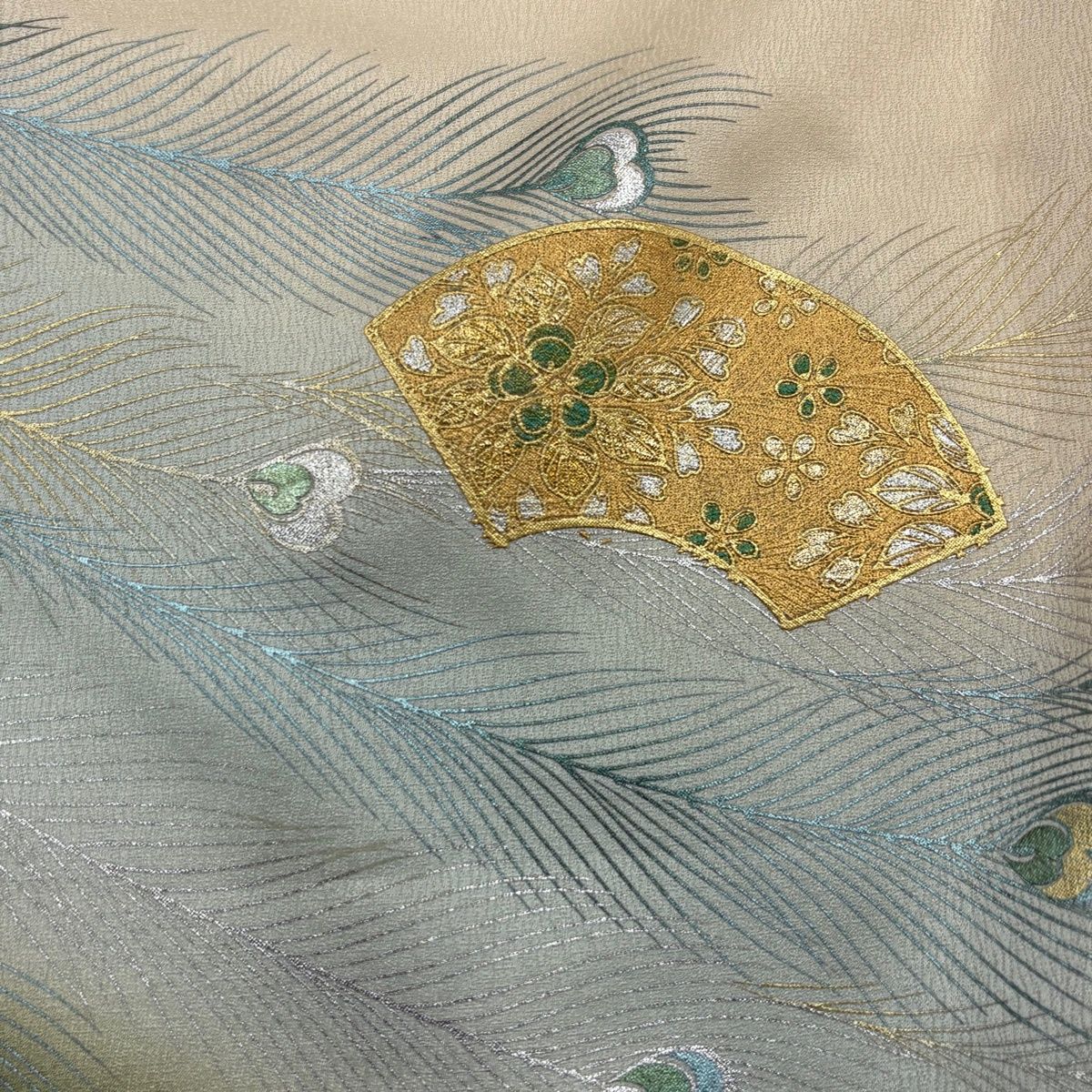 美品】 付下げ 身丈165cm 裄丈66cm M 袷 扇面 孔雀の羽 金銀彩 ぼかし