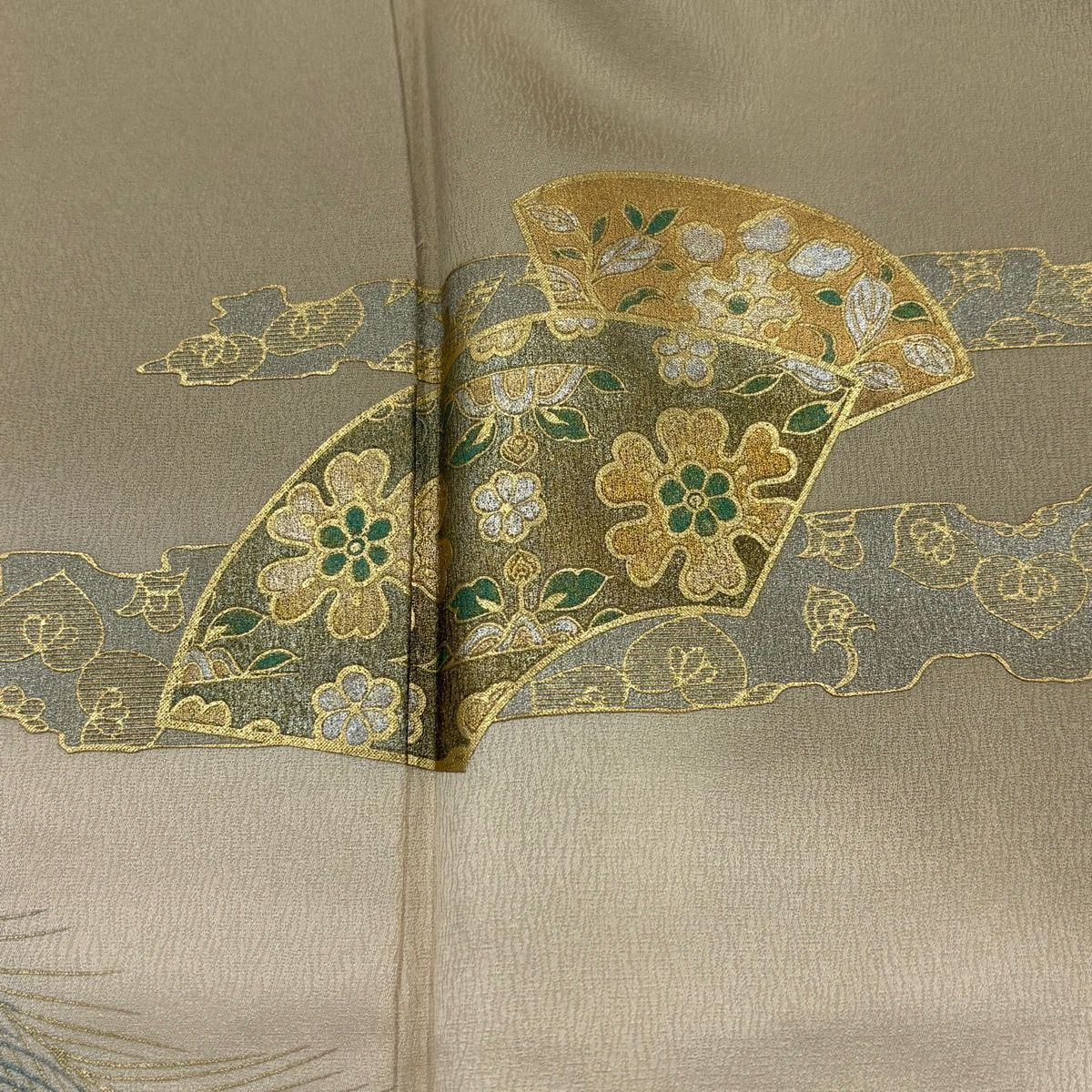 美品】 付下げ 身丈165cm 裄丈66cm M 袷 扇面 孔雀の羽 金銀彩 ぼかし