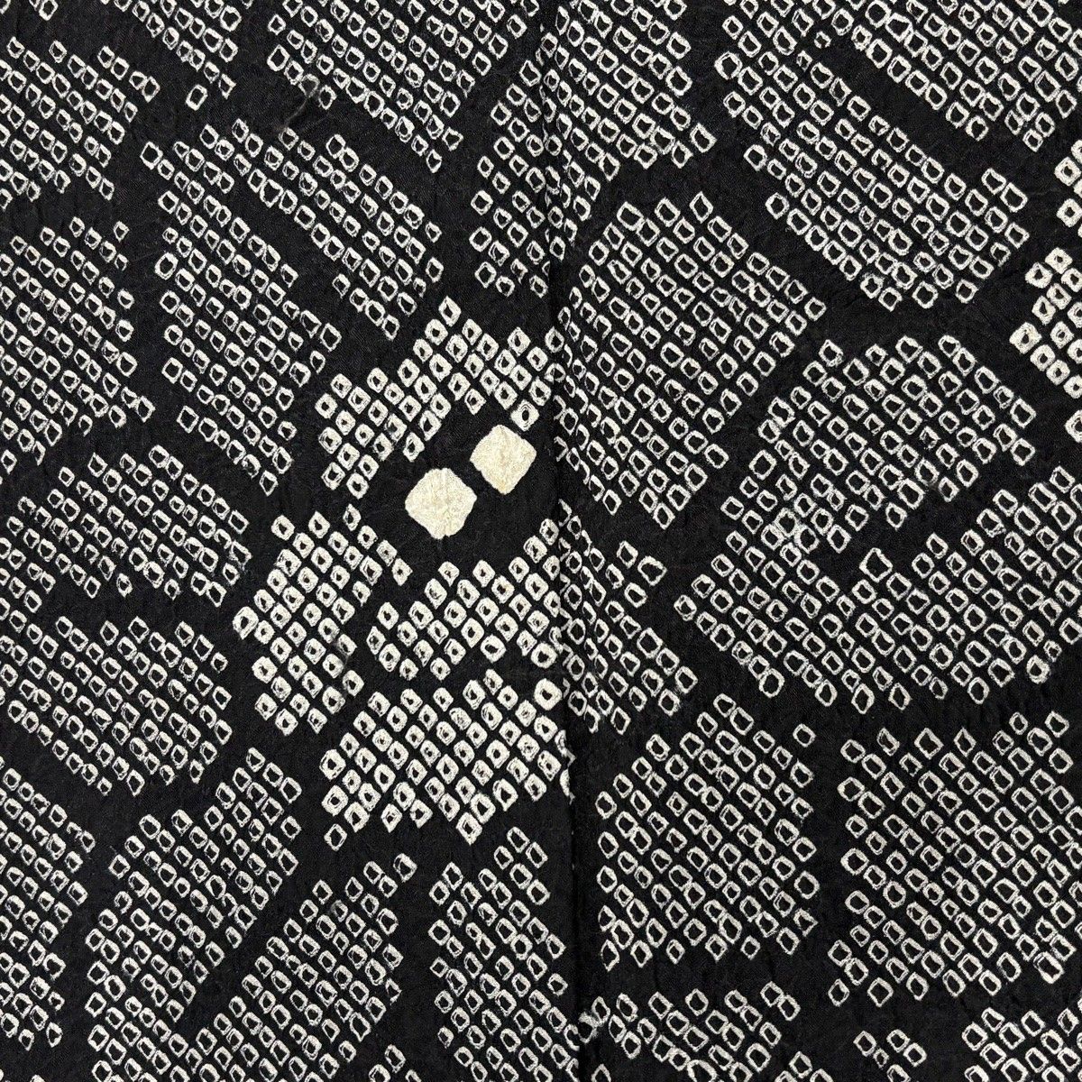 小紋 身丈156cm 裄丈63.5cm S 袷 草花 総絞り 黒 正絹 秀品 【中古