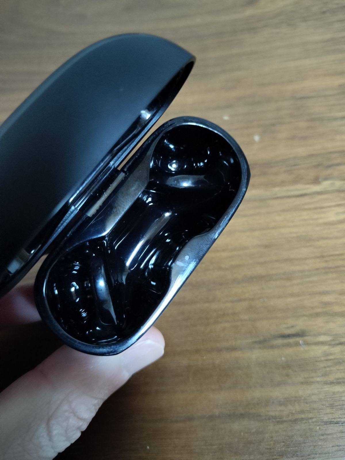 やや美品）Bose QuietComfort Earbuds II 充電ケースのみ ブラック