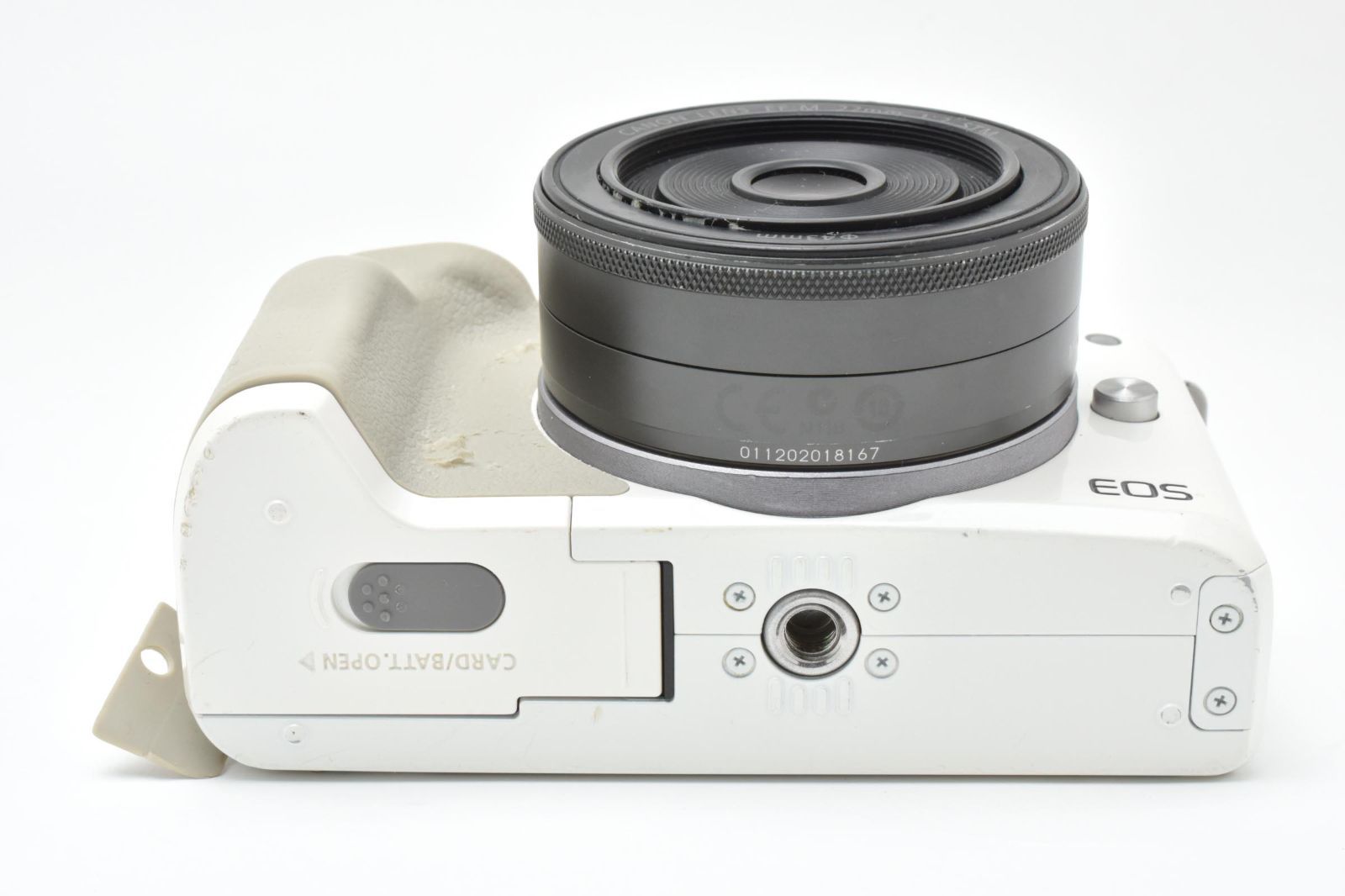 ☆ジャンク☆ キヤノン Canon EOS Kiss M EF-M 22 IS STMホワイト