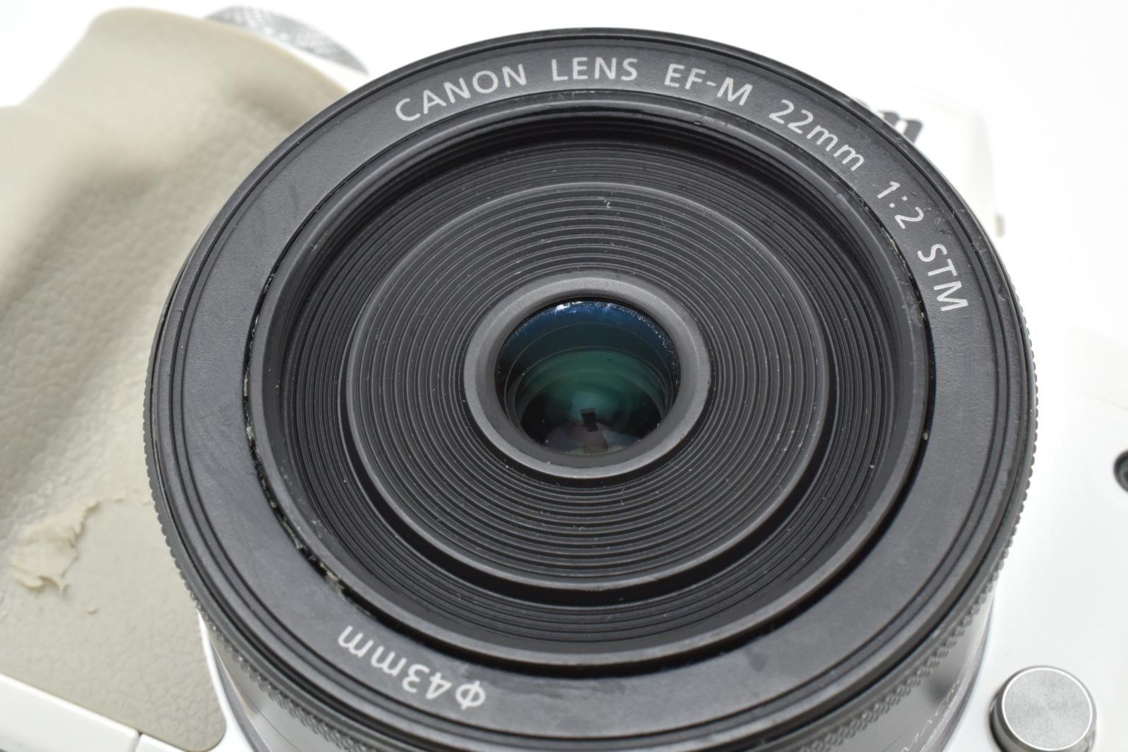 ☆ジャンク☆ キヤノン Canon EOS Kiss M EF-M 22 IS STMホワイト