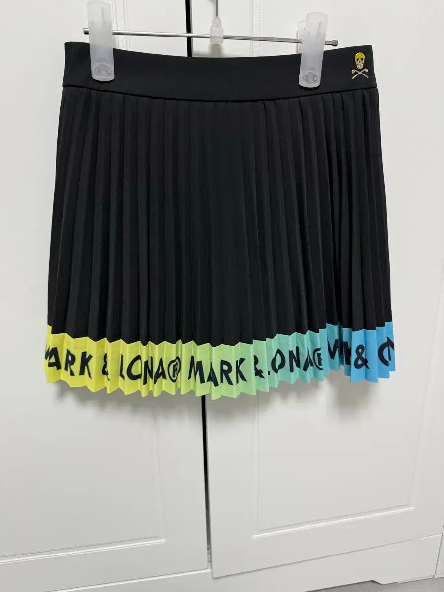 MARK & LONA マークアンドロナ プリーツ スカート - メルカリ