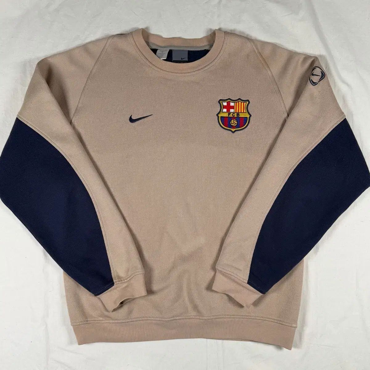 03-04 NIKE バルセロナ サッカー スウェット - メルカリ