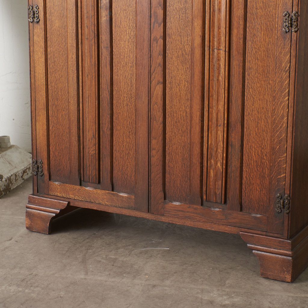 英国 アンティーク ワードローブ 木彫刻 オーク 木製 洋服箪笥