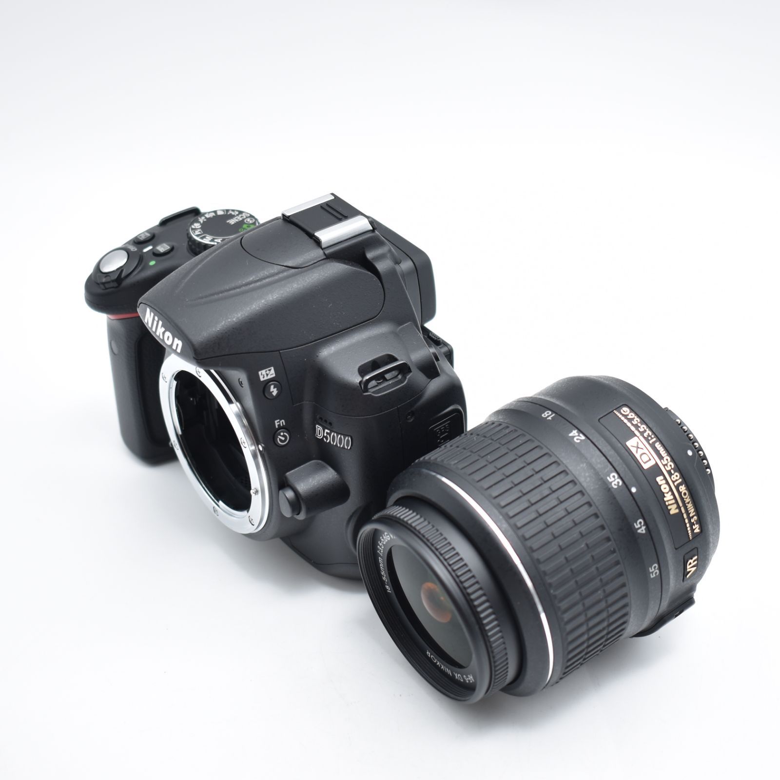 B#11423 Nikon デジタル一眼レフカメラ D5000 レンズキット D5000LK