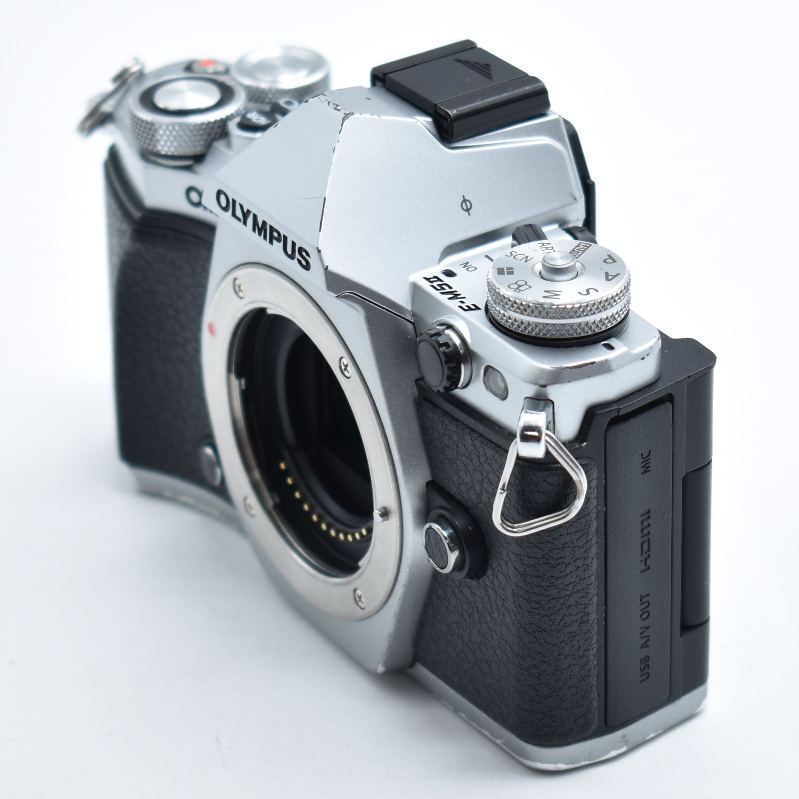 B#11403 OLYMPUS ミラーレス一眼 OM-D E-M5 MarkII ボディー シルバー