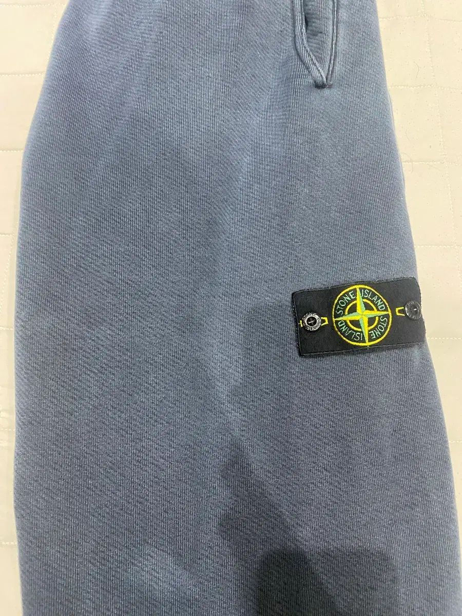 STONE ISLAND ストーンアイランド ジョガーパンツ