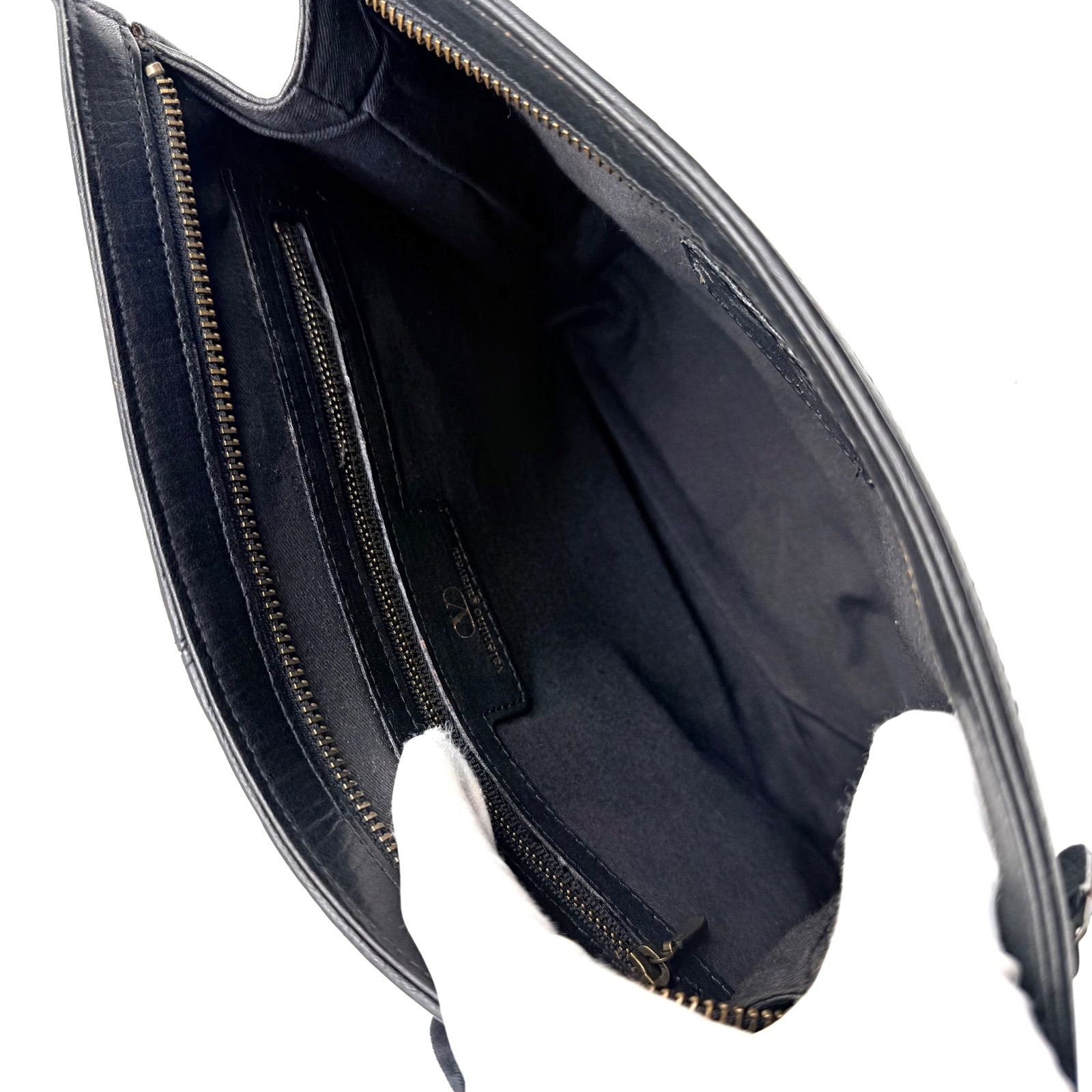 美品✨】valentino ヴァレンティノガラヴァーニ クラッチバッグ