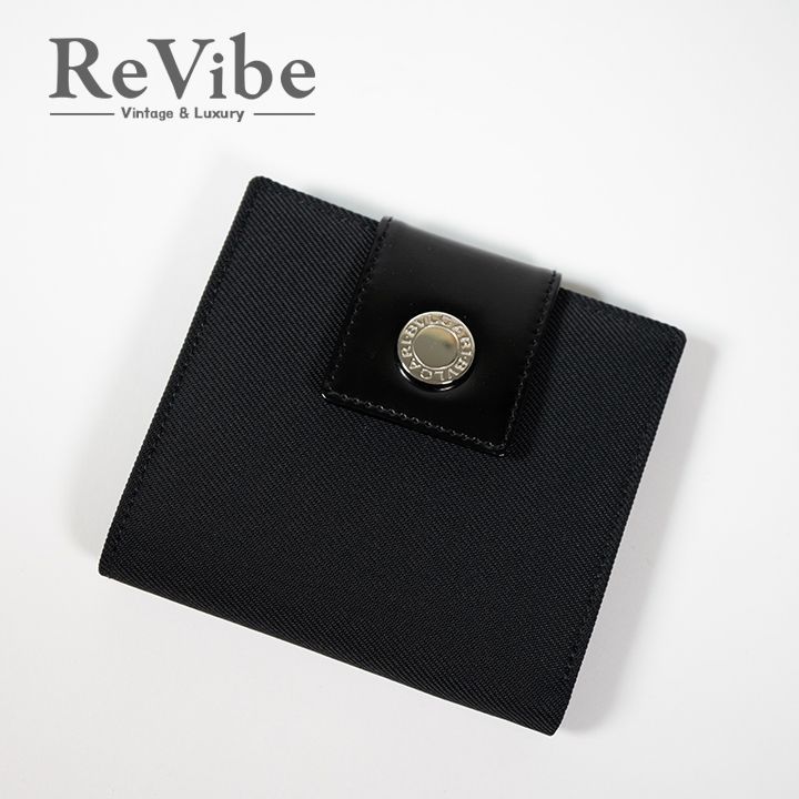 ブルガリ 二つ折り財布 ウォレット エナメル パテントレザー ロゴ ボタン 黒 BVLGARI ブルガリクラシコ 二つ折り財布 ロゴボタン キャンバス