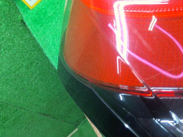 アクア DAA-NHP10 左テールランプ 81561-52D00 アクア KBTアクア