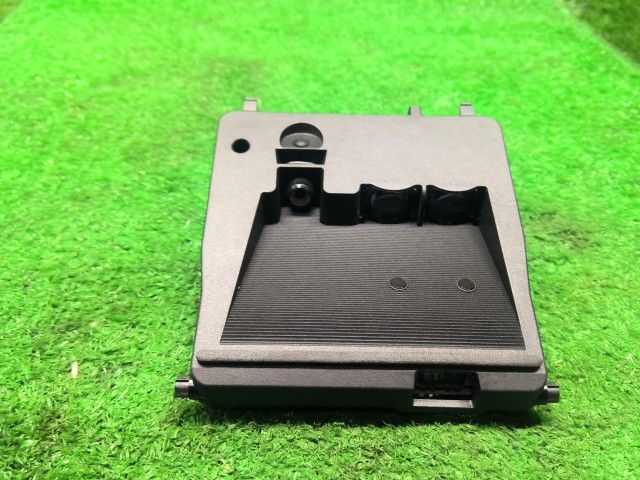 中古】アクア DAA-NHP10 フロントウインド カメラ 88181-52110 自社