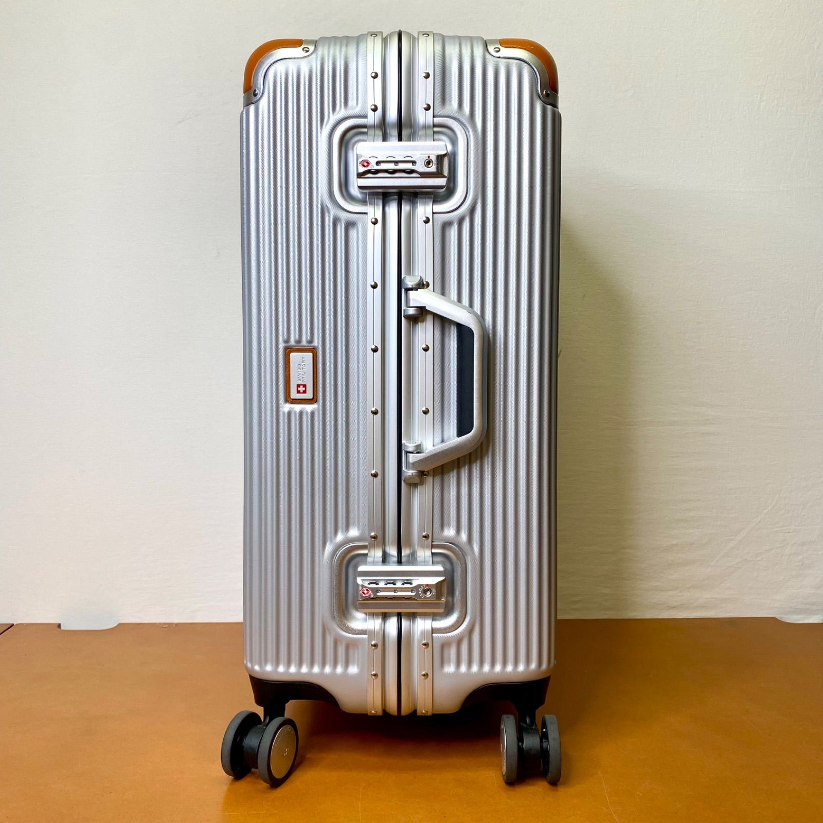 スイスミリタリー スーツケース プレミアム Cタイプ 24インチ 64L SM